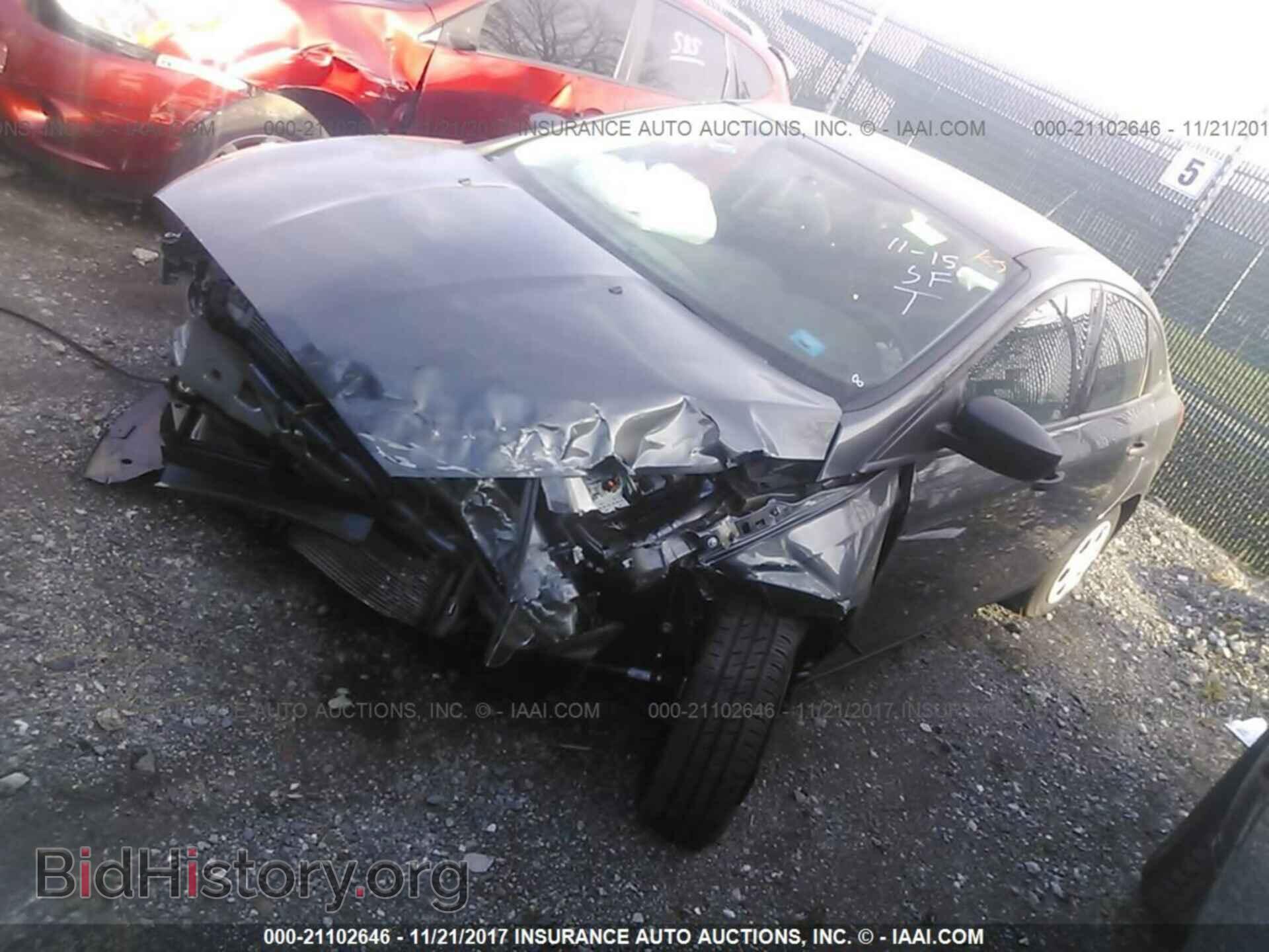 2017 Ford Focus - VIN: 1FADP3E25HL297663 - Photo 2