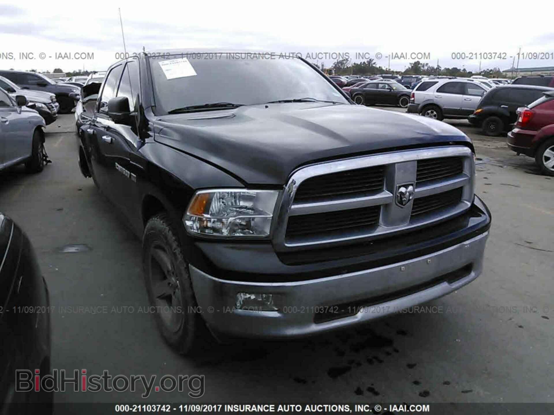 Photo 1D7RB1CT8BS569785 - Dodge Ram 1500 2011