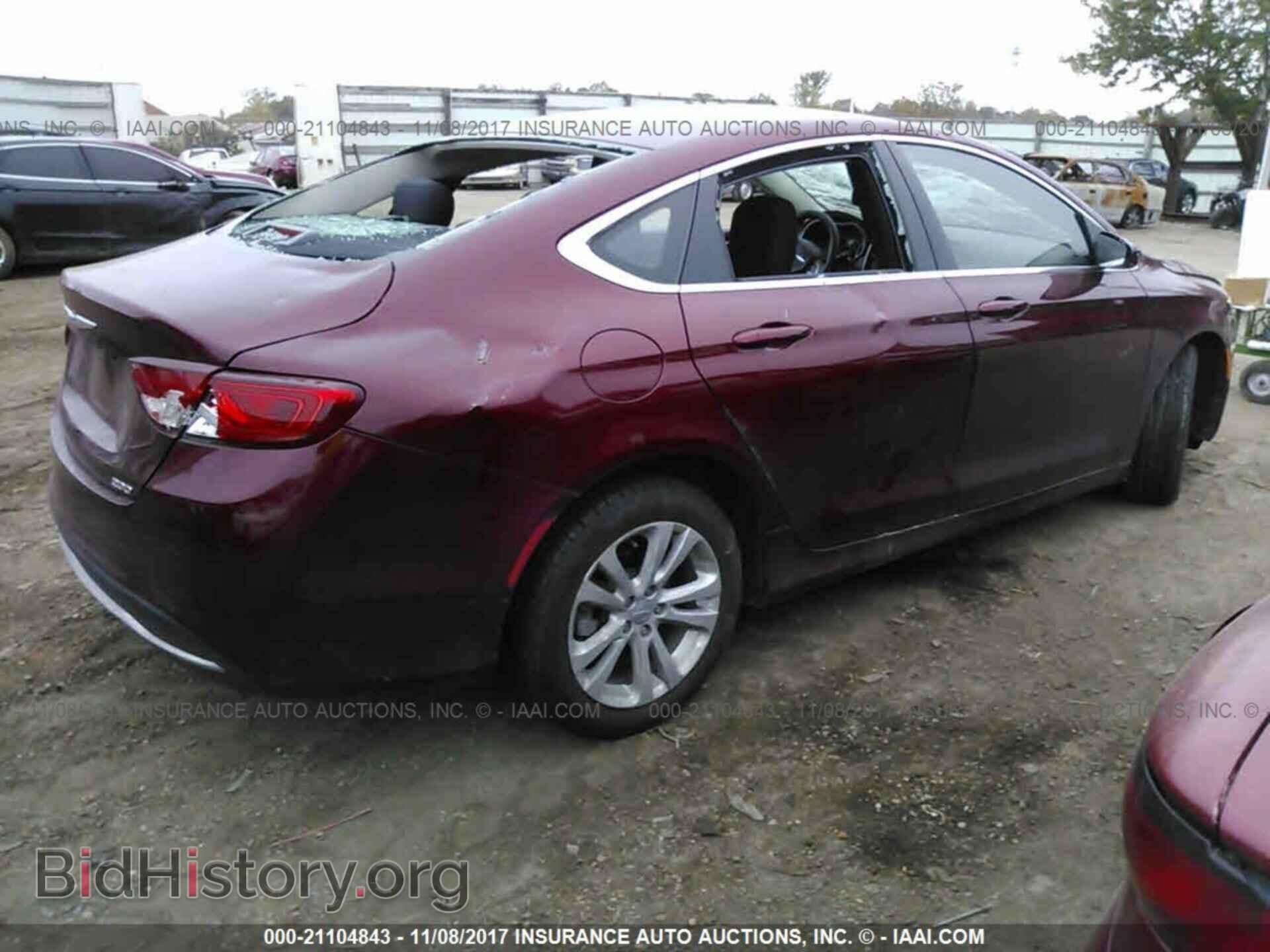 2015 Chrysler 200 - VIN: 1C3CCCAB5FN752718 - Photo 4