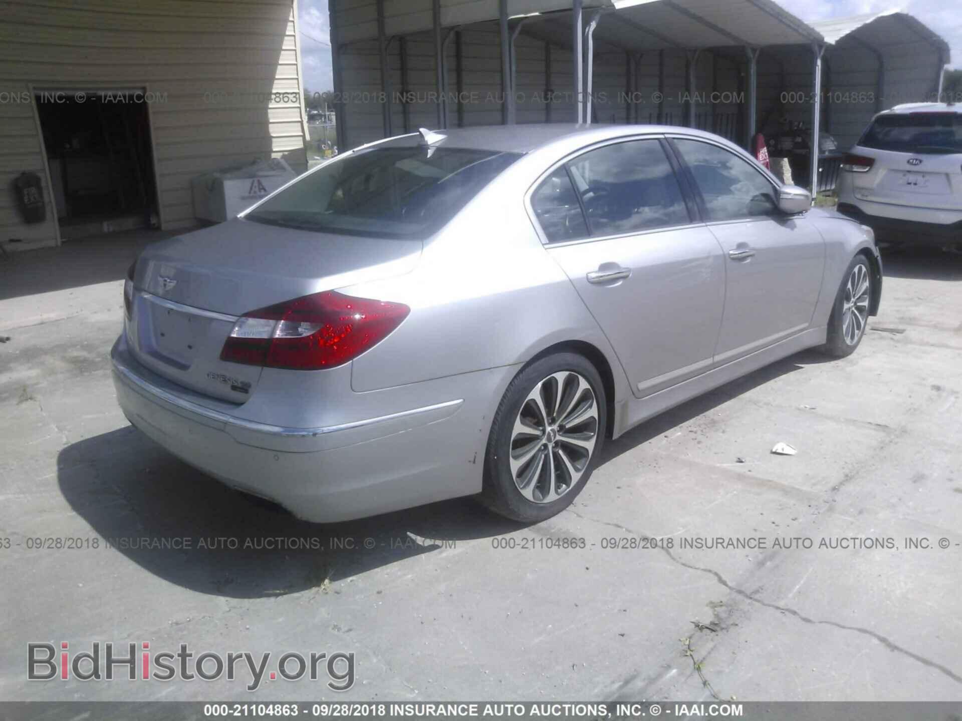 2012 Hyundai Genesis - VIN: KMHGC4DH7CU187596 - Фото 4
