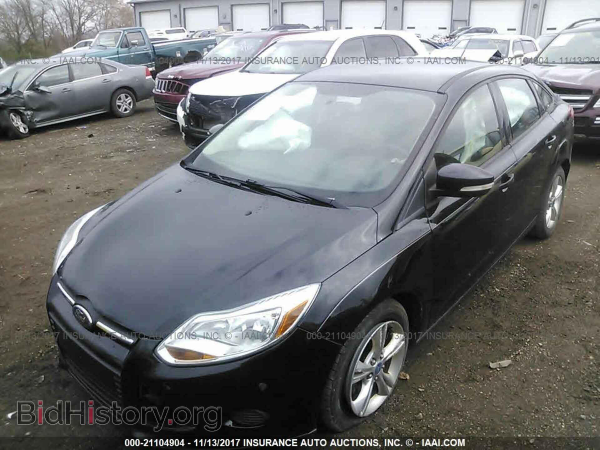 2013 Ford Focus - VIN: 1FADP3F21DL199948 - Фото 2