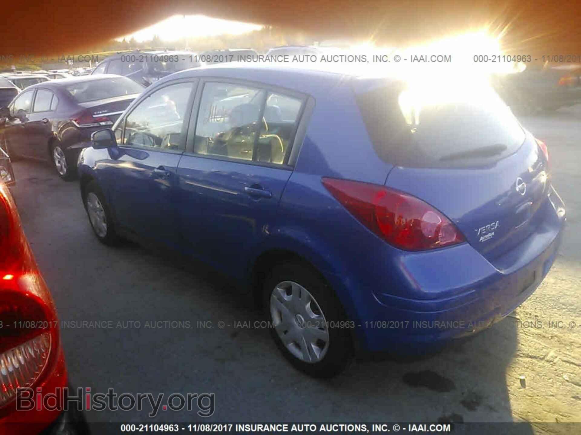 2011 Nissan Versa - VIN: 3N1BC1CP6BL409384 - Фото 3