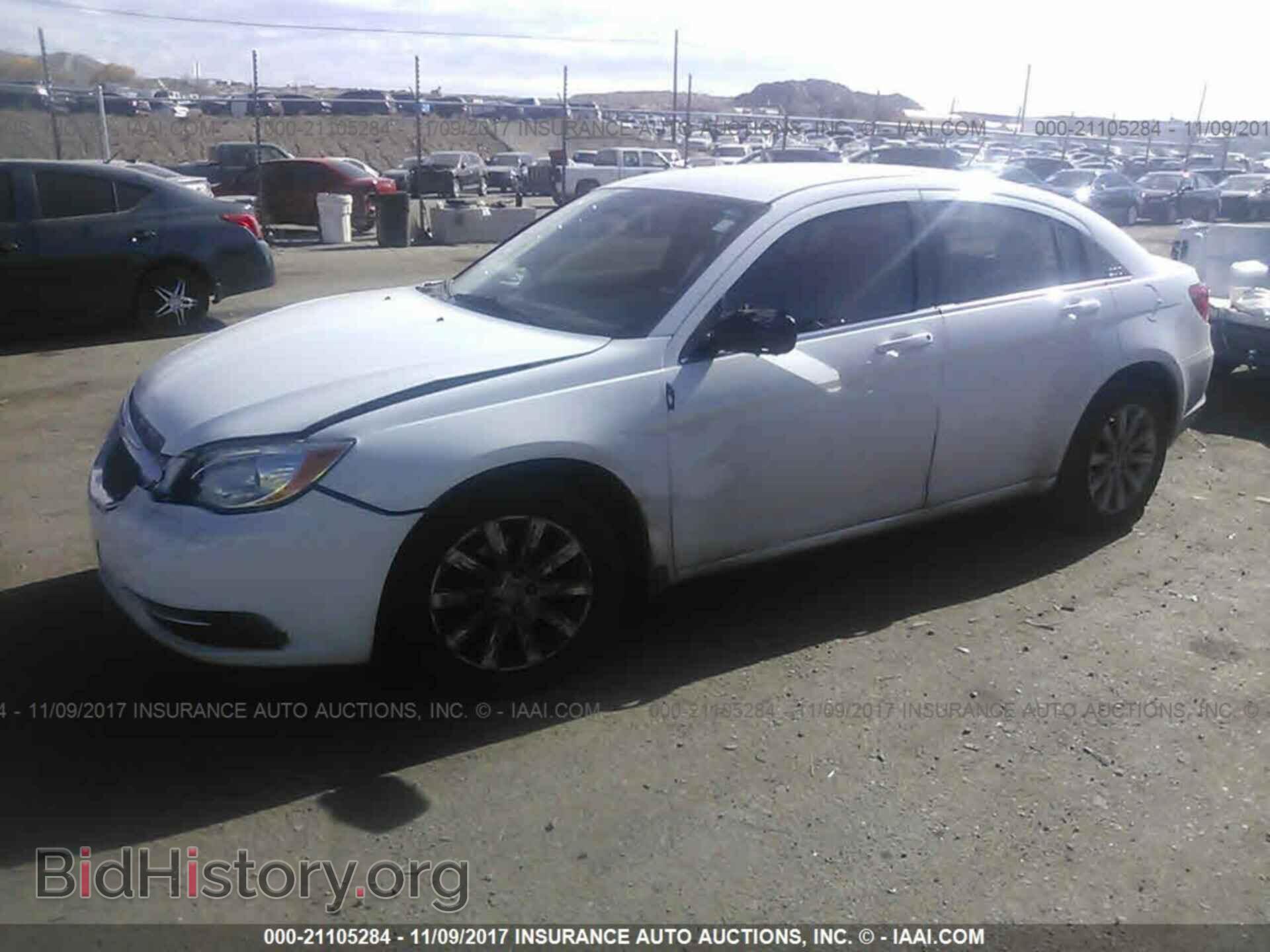 2012 Chrysler 200 - VIN: 1C3CCBBB4CN129451 - Фото 2