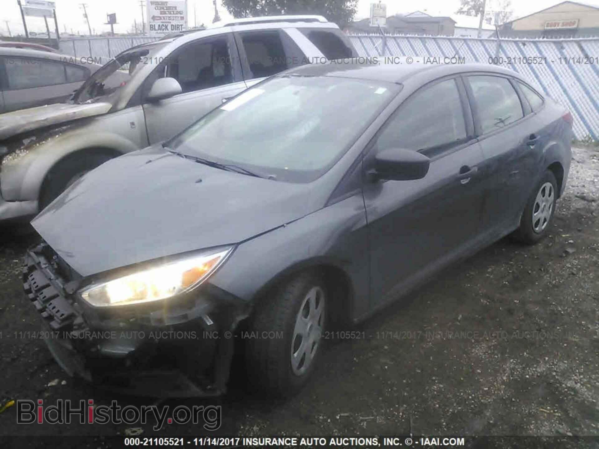 2017 Ford Focus - VIN: 1FADP3E21HL252669 - Фото 2