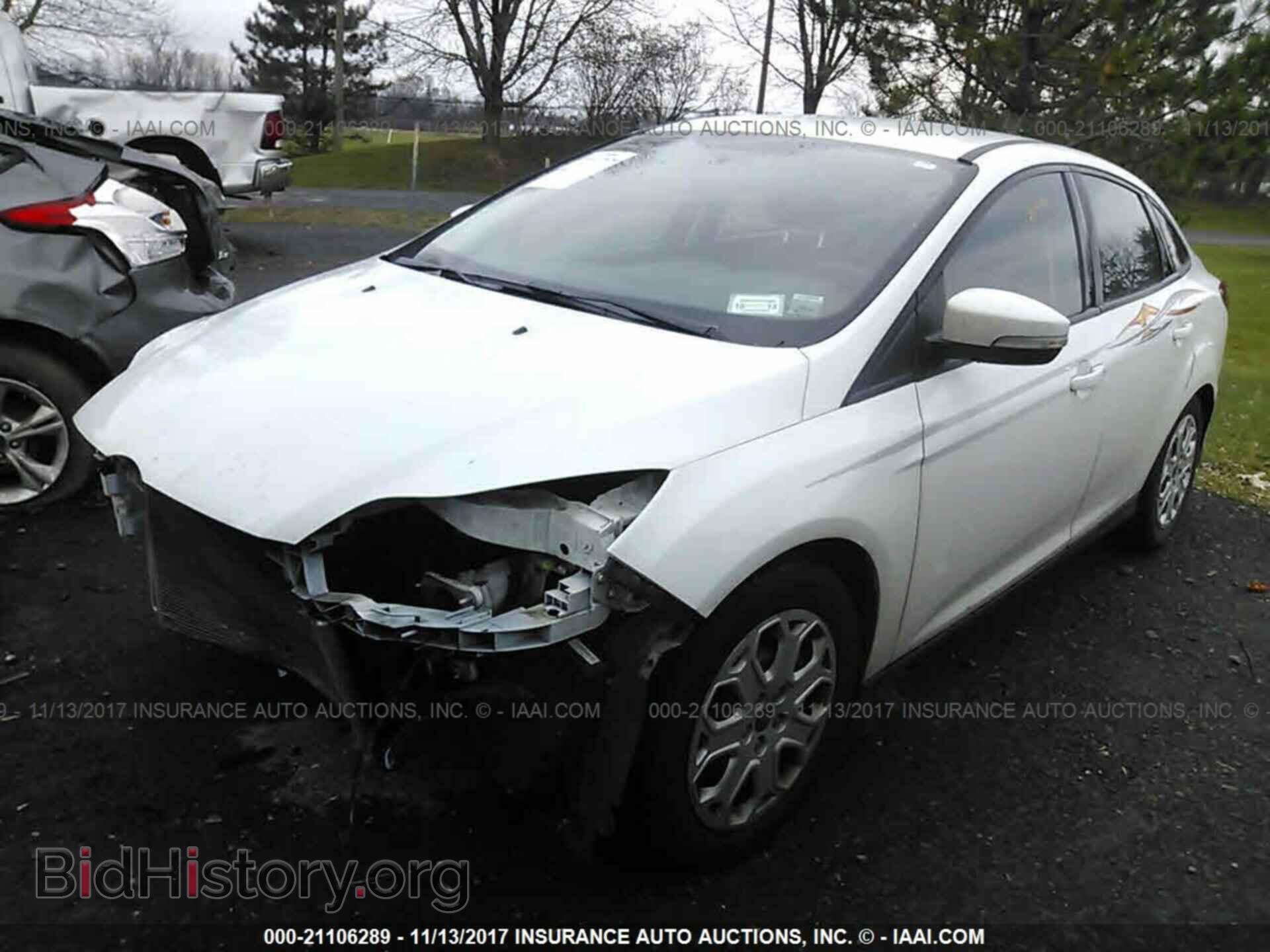 2014 Ford Focus - VIN: 1FADP3F28EL133902 - Фото 2