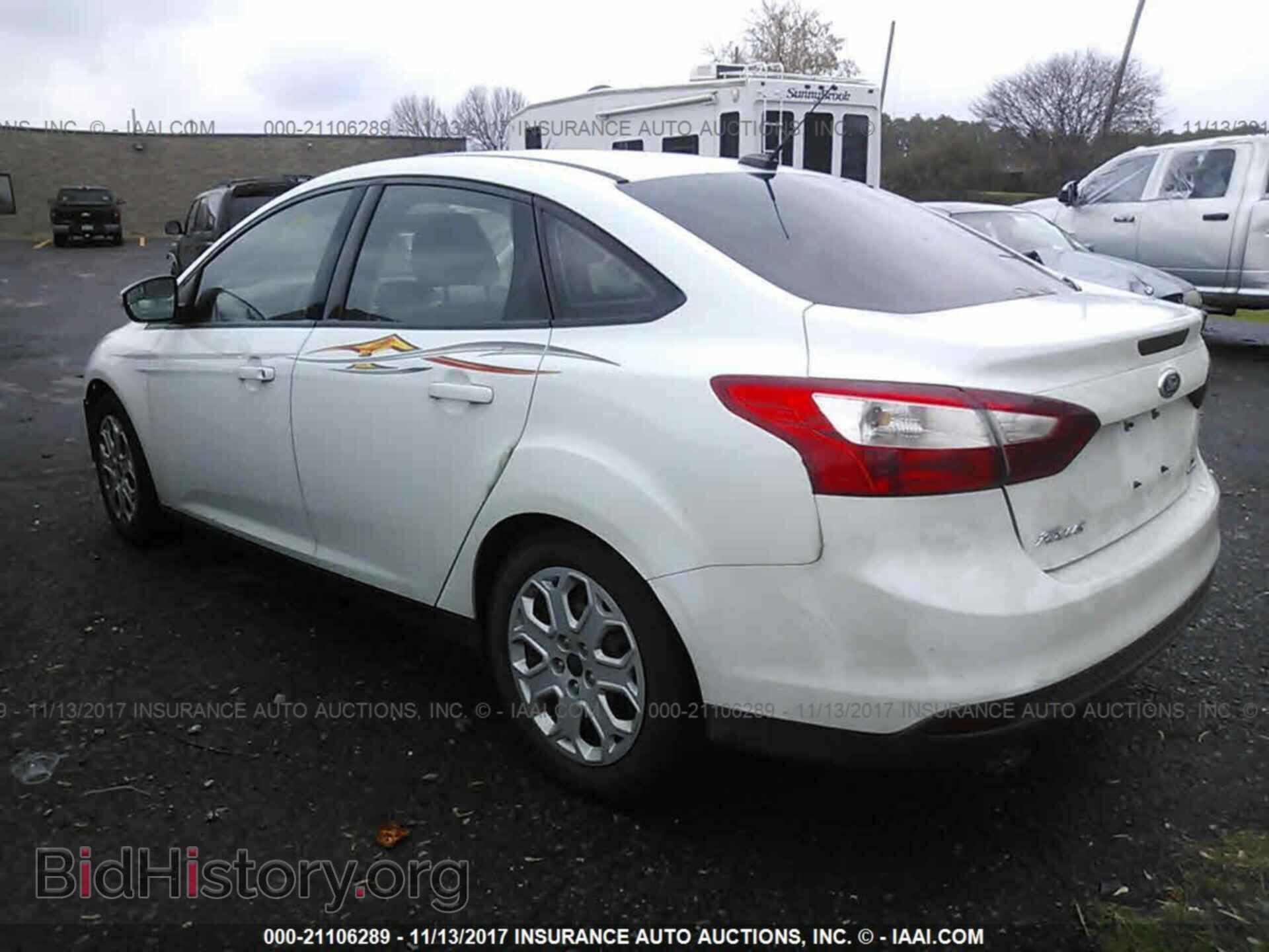 2014 Ford Focus - VIN: 1FADP3F28EL133902 - Фото 3