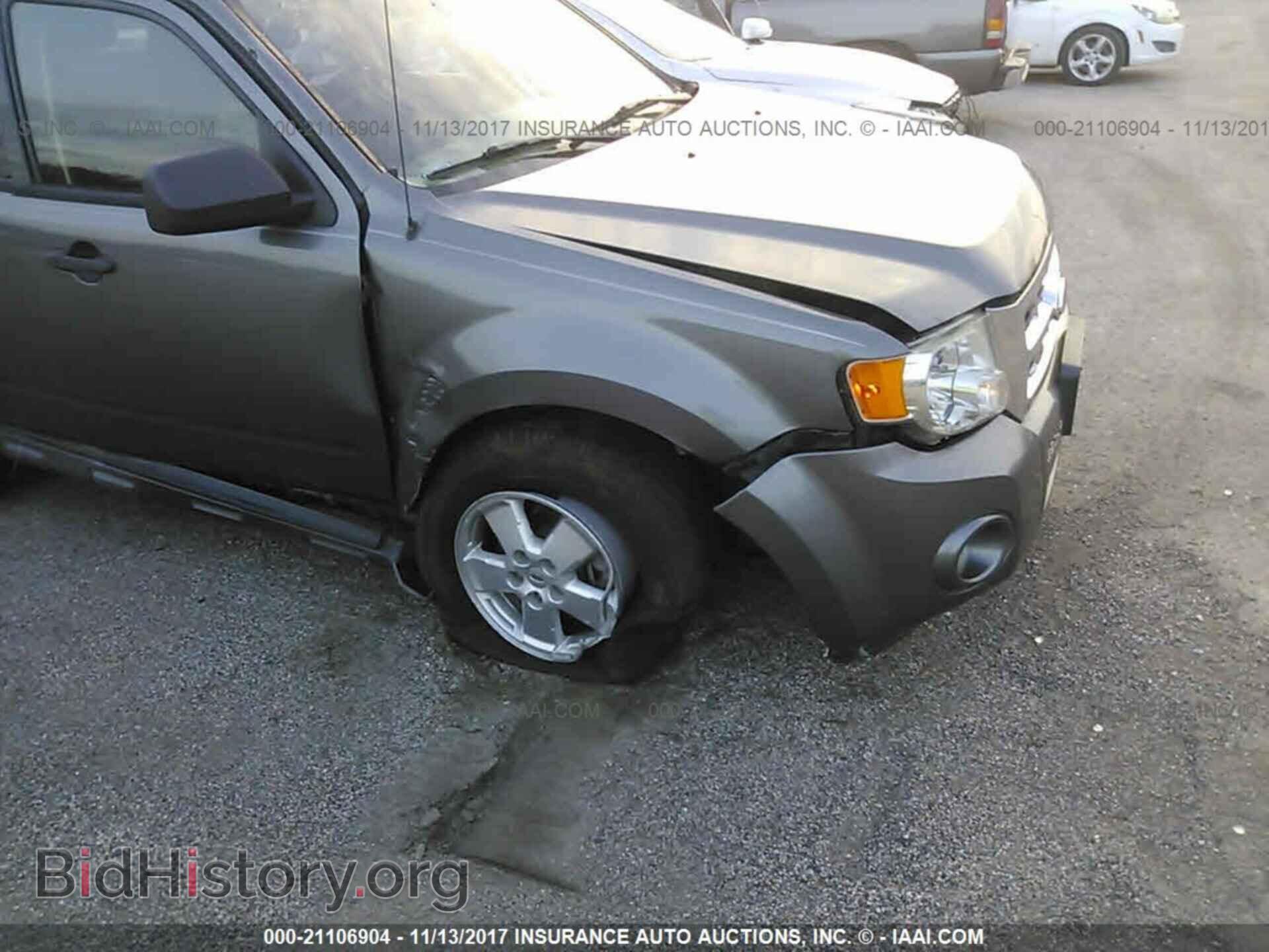 2011 Ford Escape - VIN: 1FMCU0D70BKA21488 - Photo 6