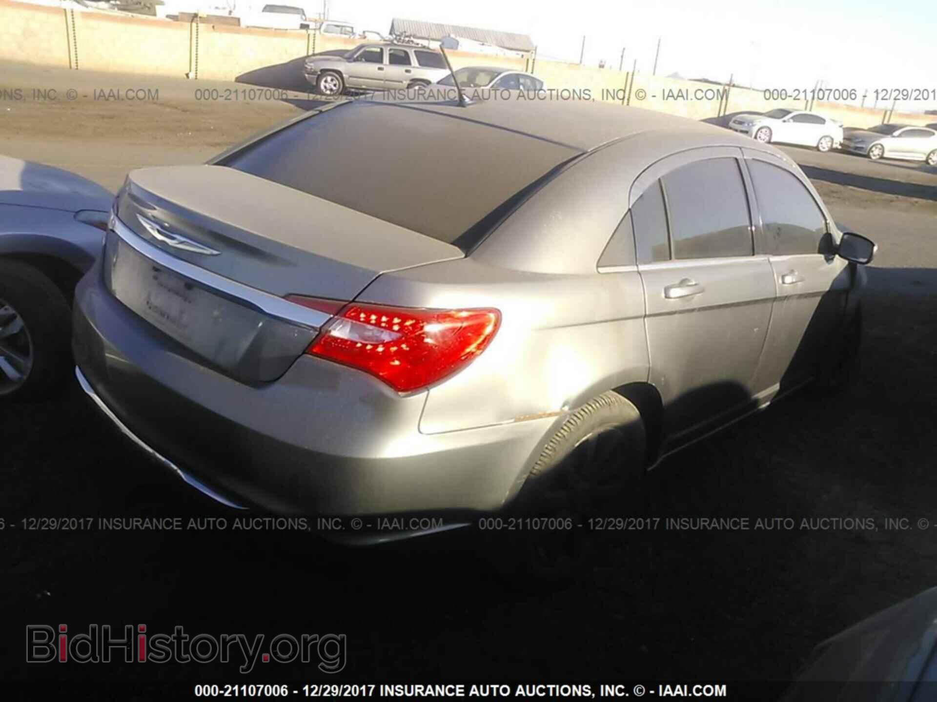 2013 Chrysler 200 - VIN: 1C3CCBBB9DN763288 - Photo 4