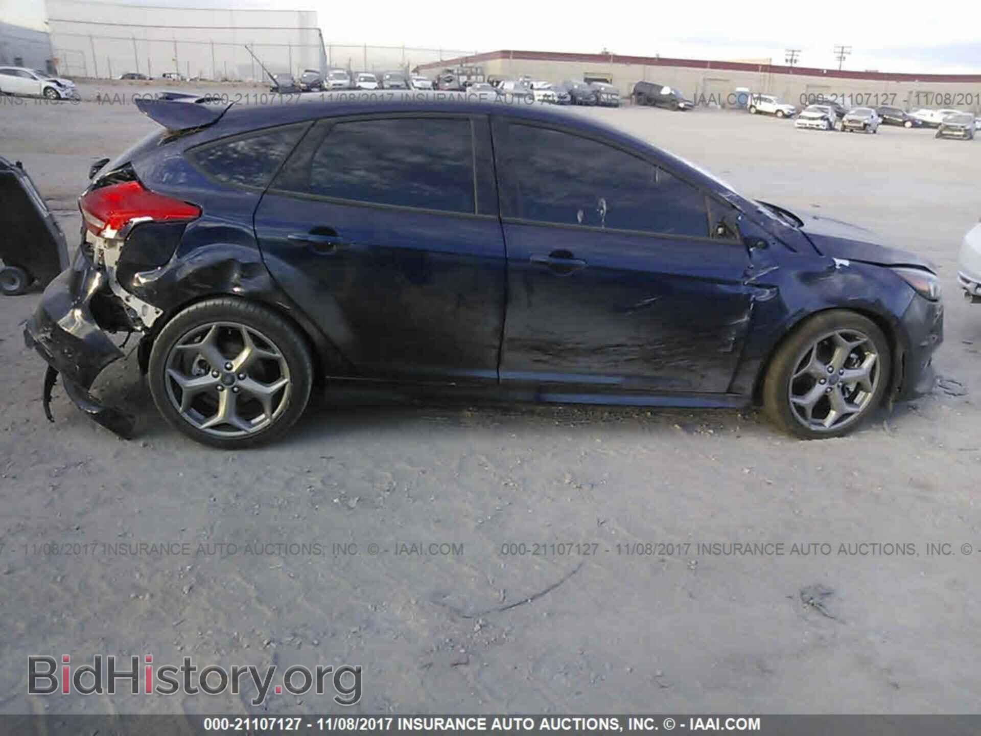 2017 Ford Focus - VIN: 1FADP3L92HL308425 - Photo 6