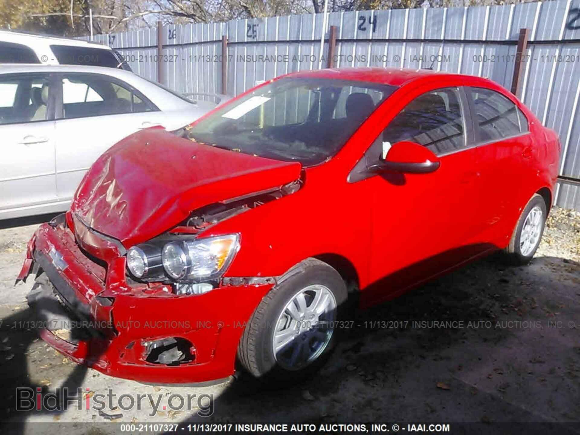 2014 Chevrolet Sonic - VIN: 1G1JC5SH4E4108920 - Фото 2