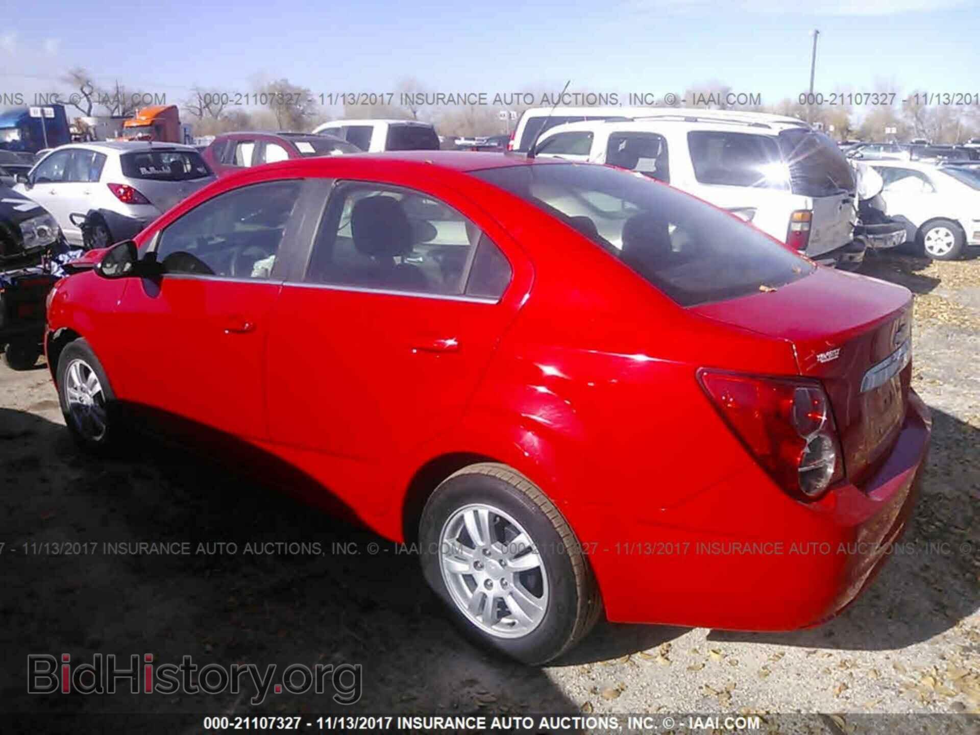 2014 Chevrolet Sonic - VIN: 1G1JC5SH4E4108920 - Фото 3
