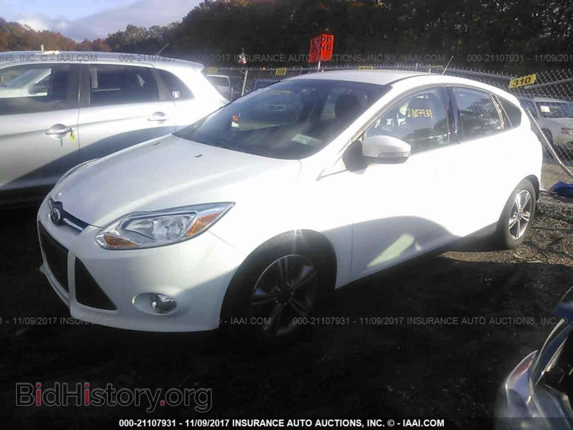 2014 Ford Focus - VIN: 1FADP3K21EL446716 - Photo 2