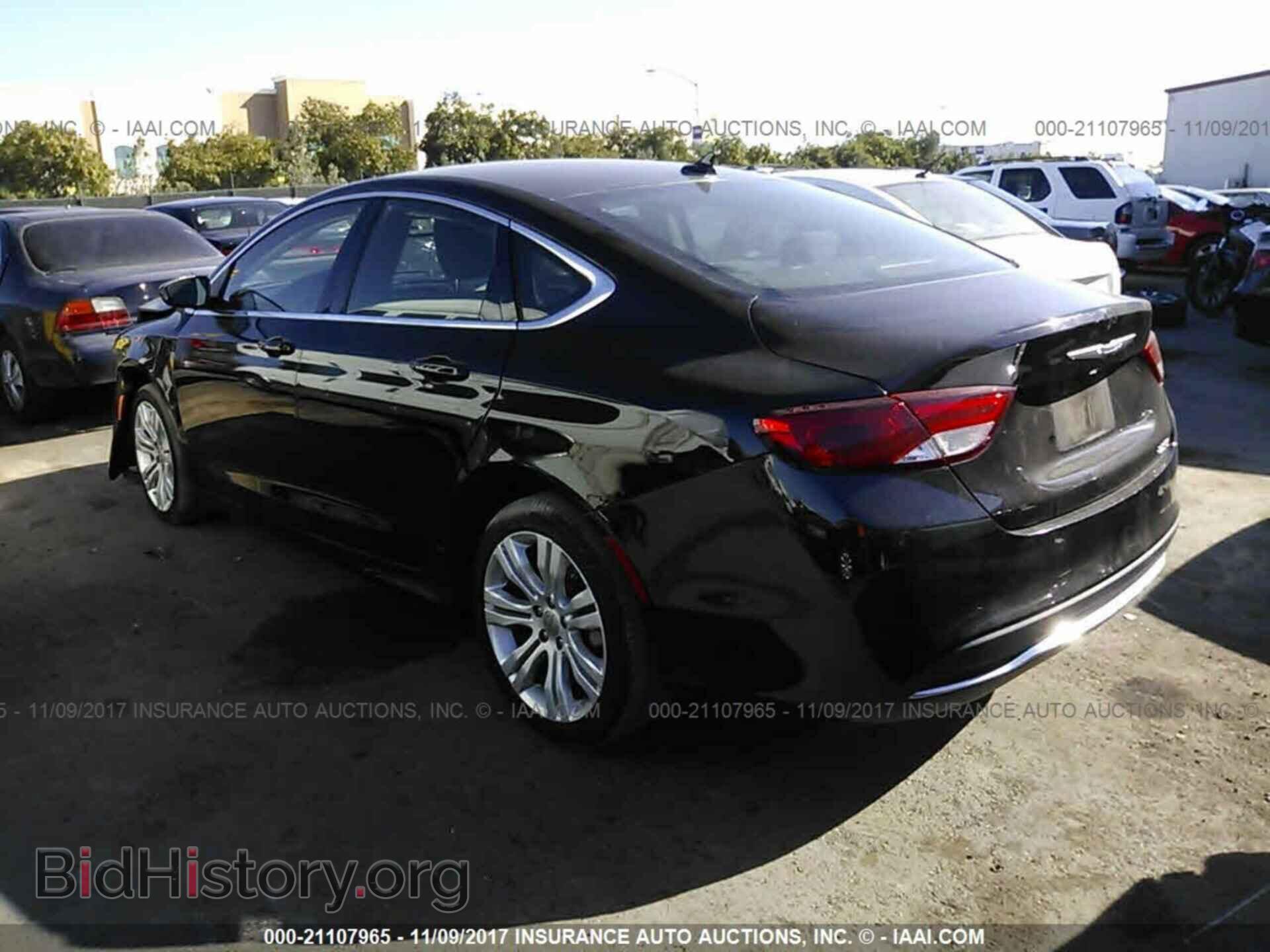 2015 Chrysler 200 - VIN: 1C3CCCAB8FN710852 - Photo 3