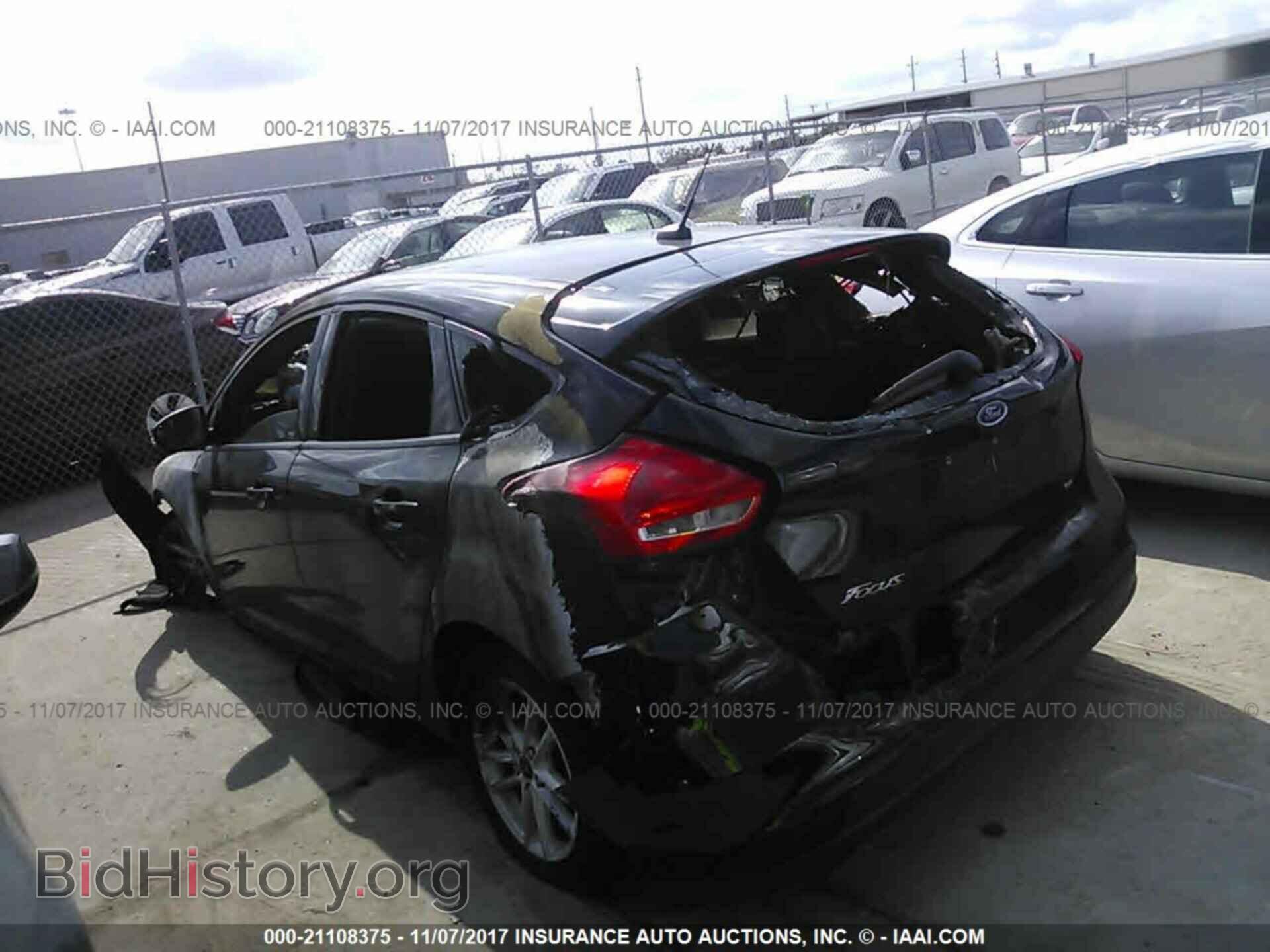 2017 Ford Focus - VIN: 1FADP3K21HL248898 - Photo 3