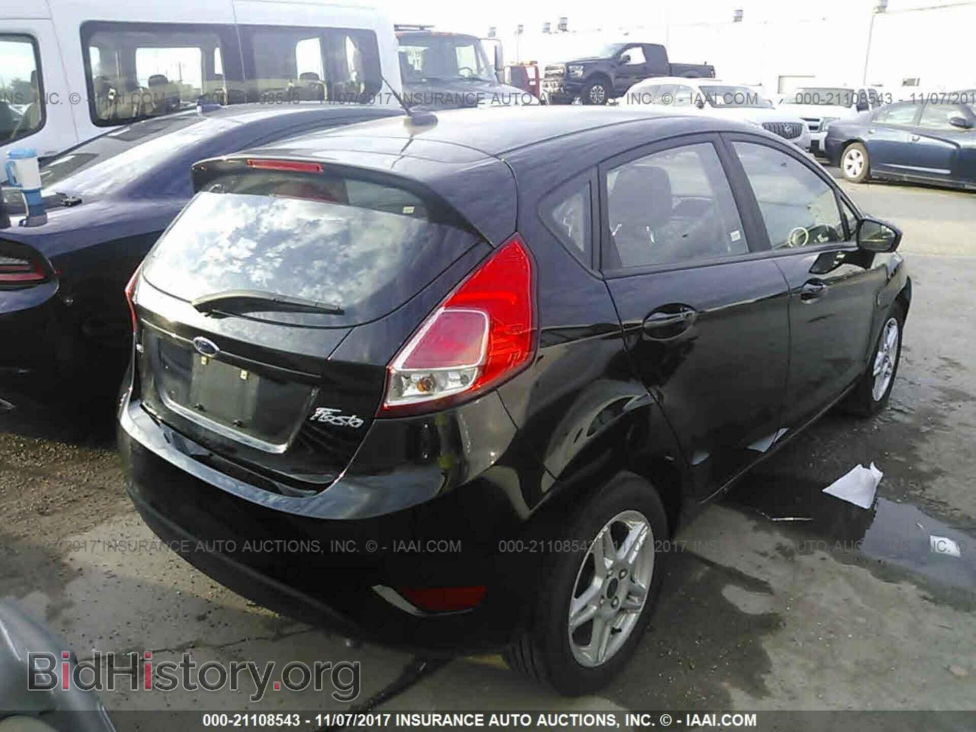 2017 Ford Fiesta - VIN: 3FADP4EJ3HM129175 - Photo 4