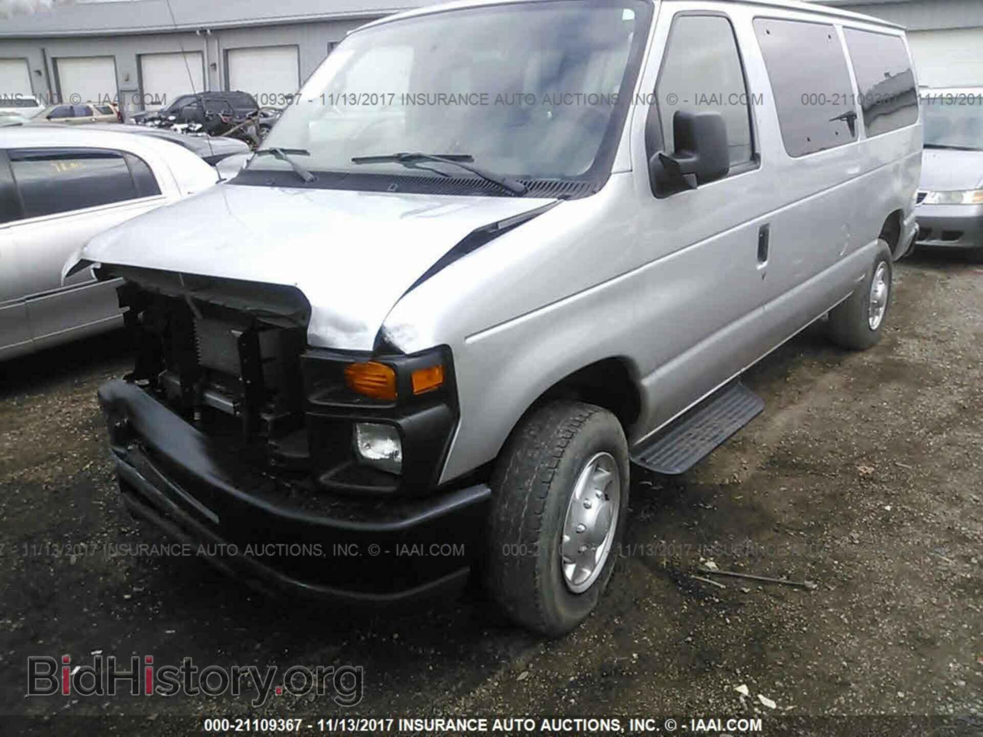 2013 Ford Econoline - VIN: 1FBNE3BL1DDA04142 - Фото 2