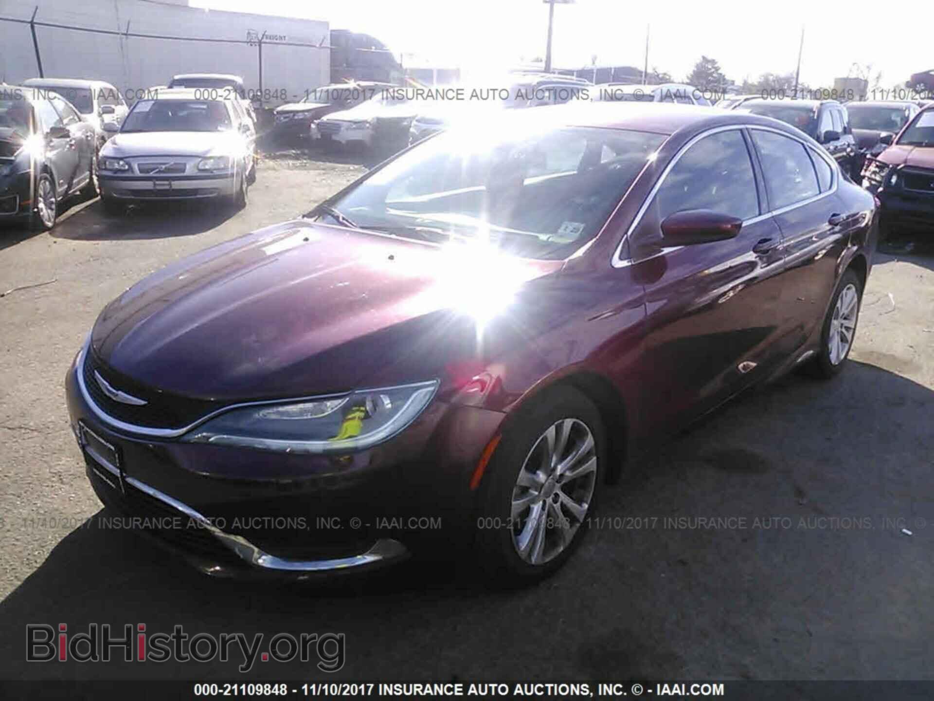 2015 Chrysler 200 - VIN: 1C3CCCAB3FN571939 - Photo 2
