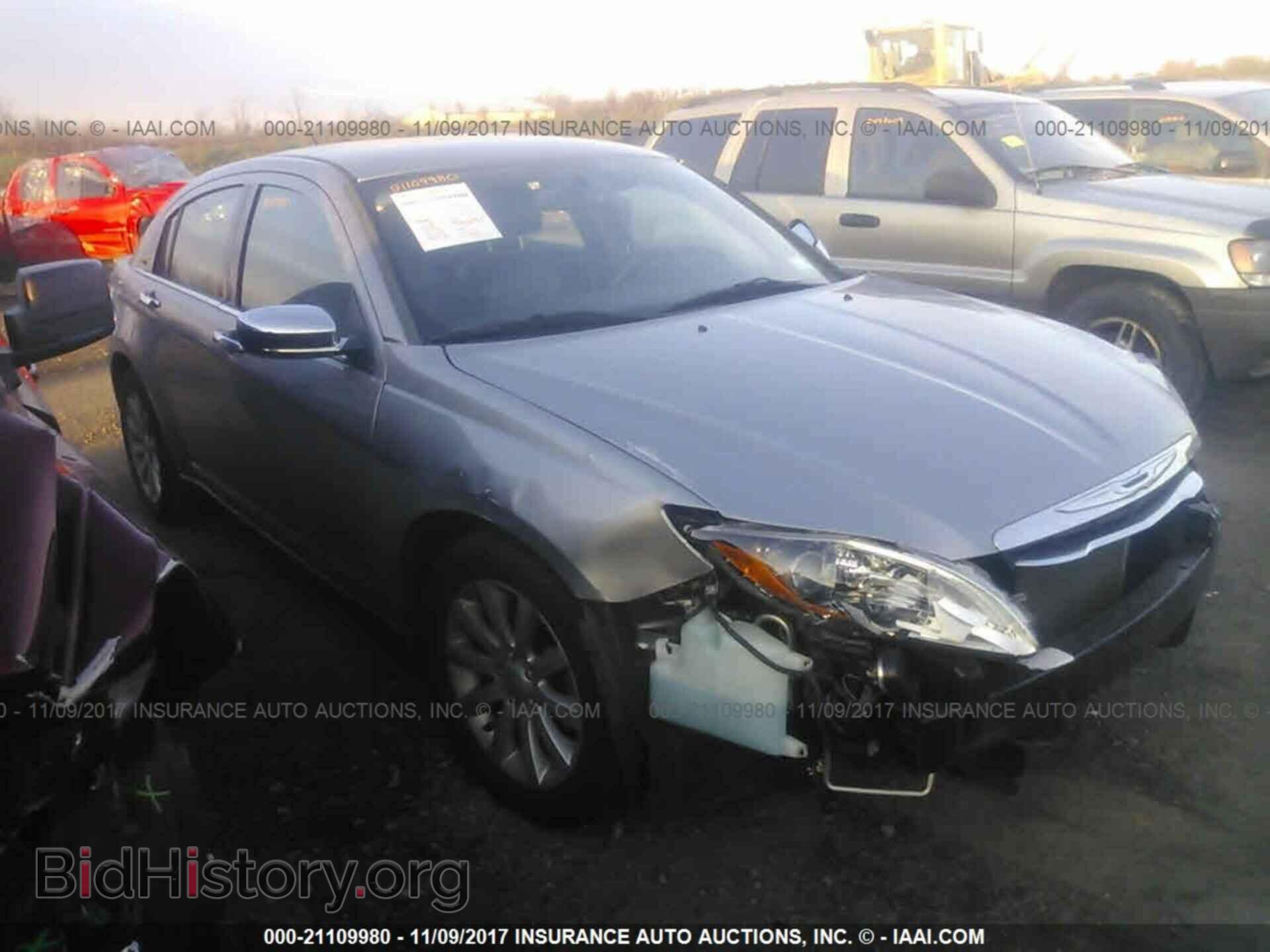Photo 1C3CCBCG8DN553887 - Chrysler 200 2013
