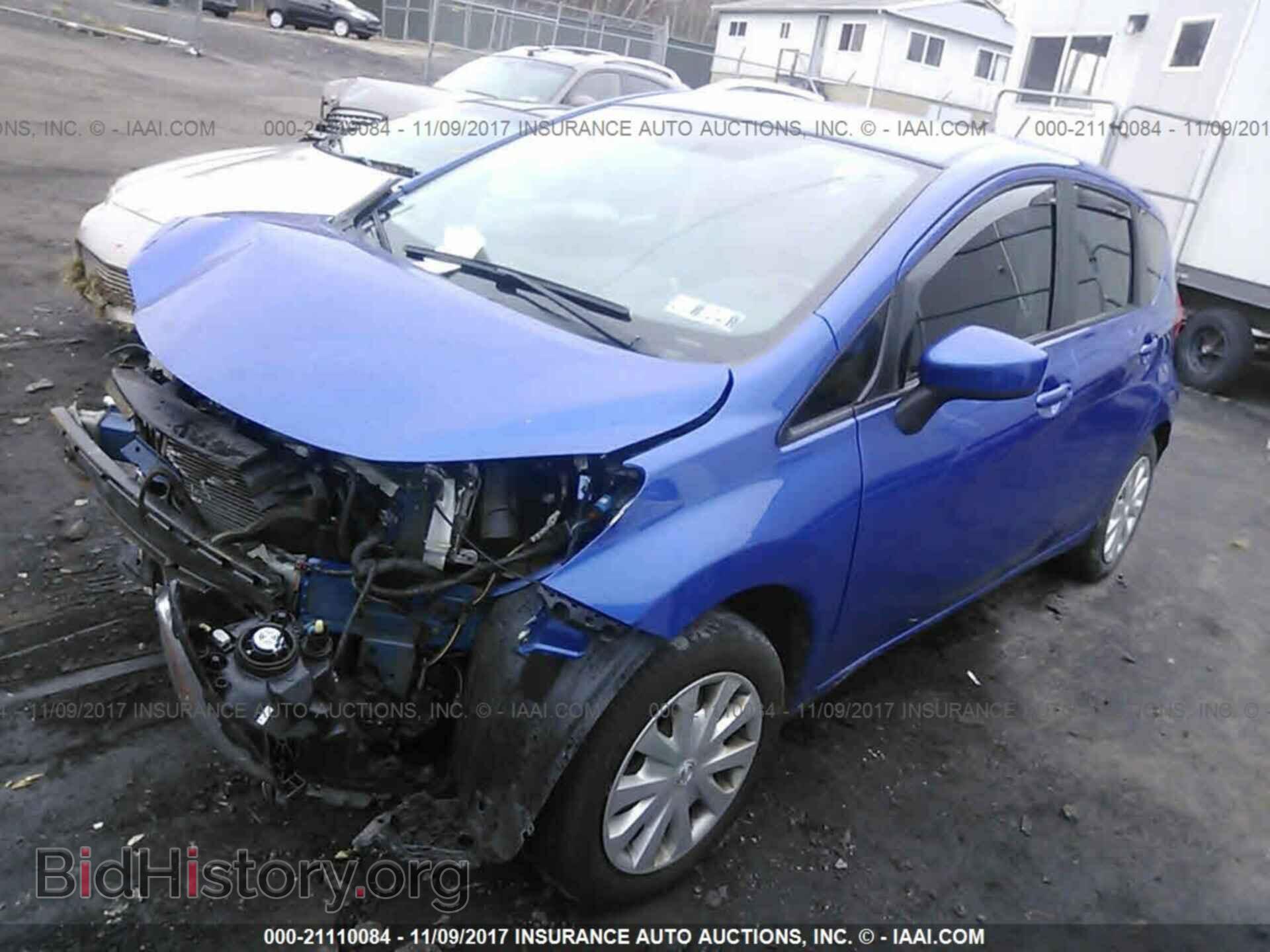 2015 Nissan Versa note - VIN: 3N1CE2CP3FL418523 - Photo 2