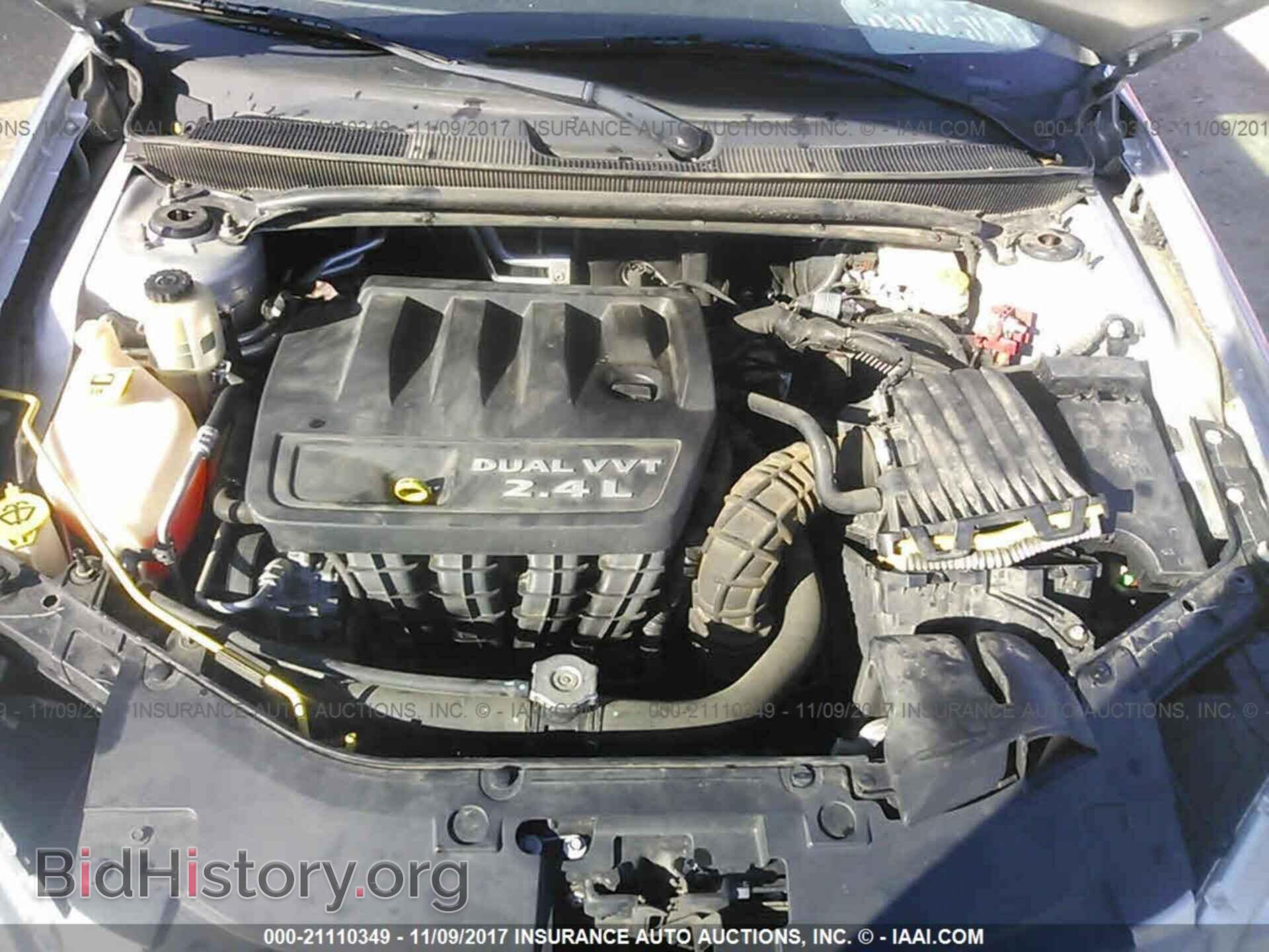 2011 Chrysler 200 - VIN: 1C3BC2FB9BN570853 - Photo 10