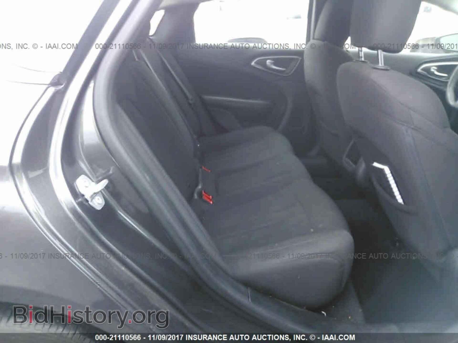 2015 Chrysler 200 - VIN: 1C3CCCABXFN604242 - Фото 8