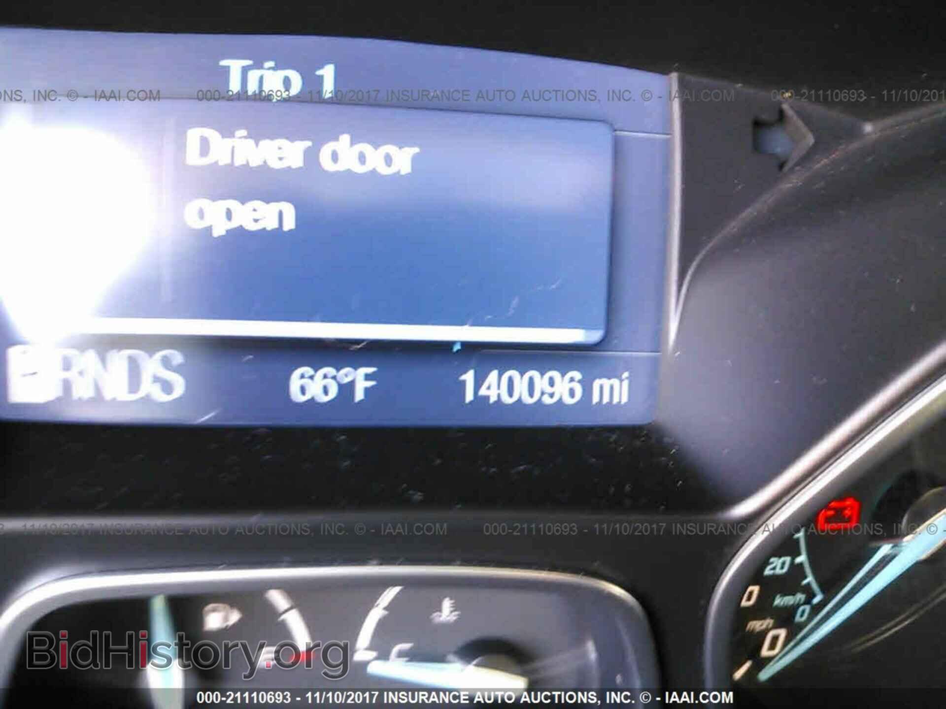 2012 Ford Focus - VIN: 1FAHP3M28CL210687 - Photo 7