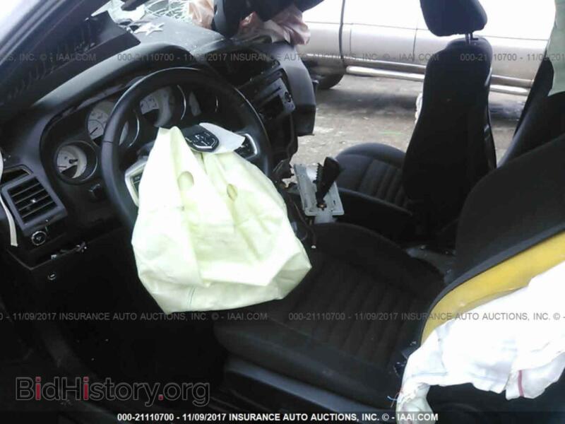 2011 Dodge CHALLENGER (VIN 2B3CJ5DT3BH601592) — фото 5 из 10