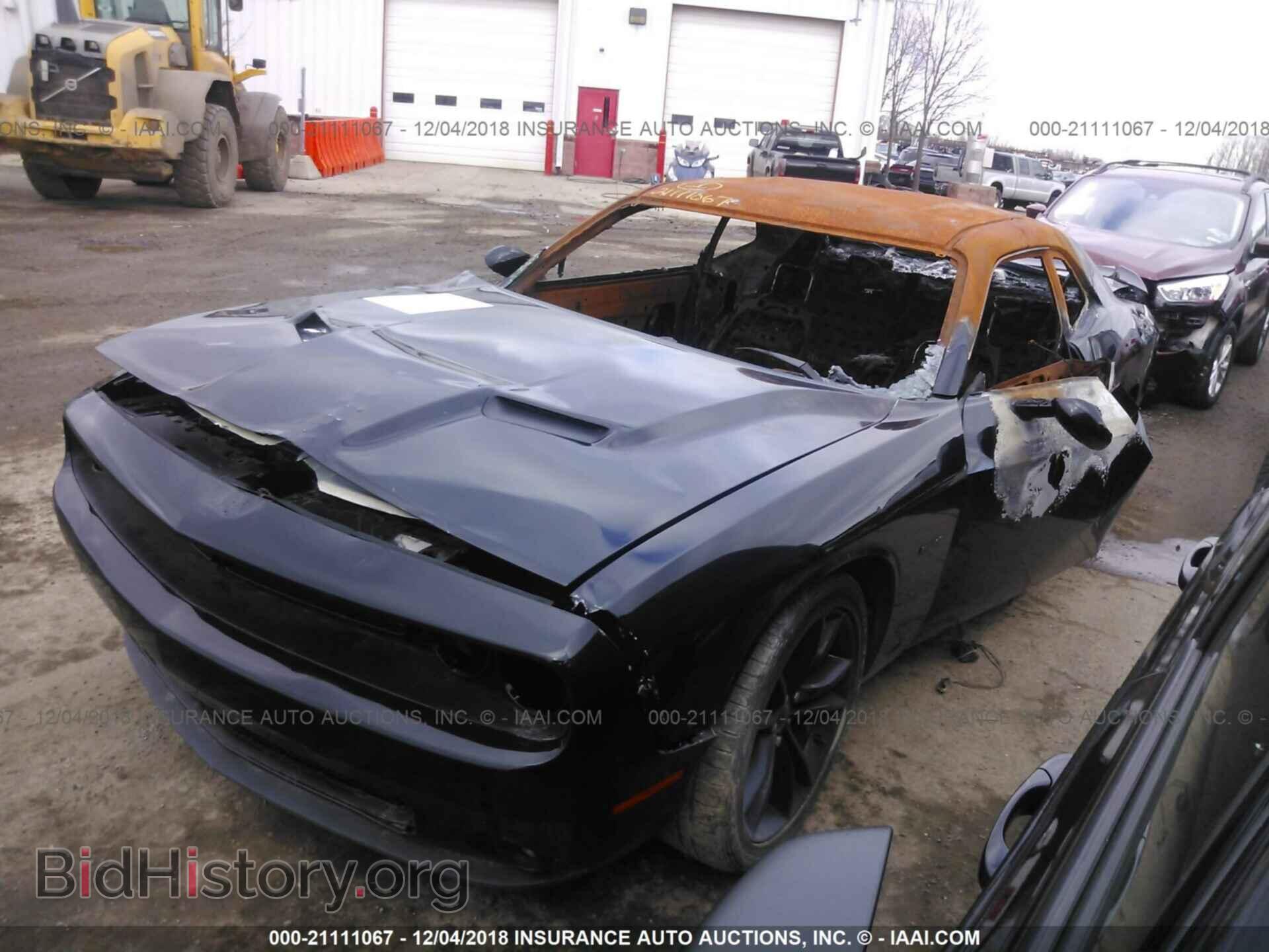 2016 Dodge Challenger - VIN: 2C3CDZBT6GH289571 - Фото 2