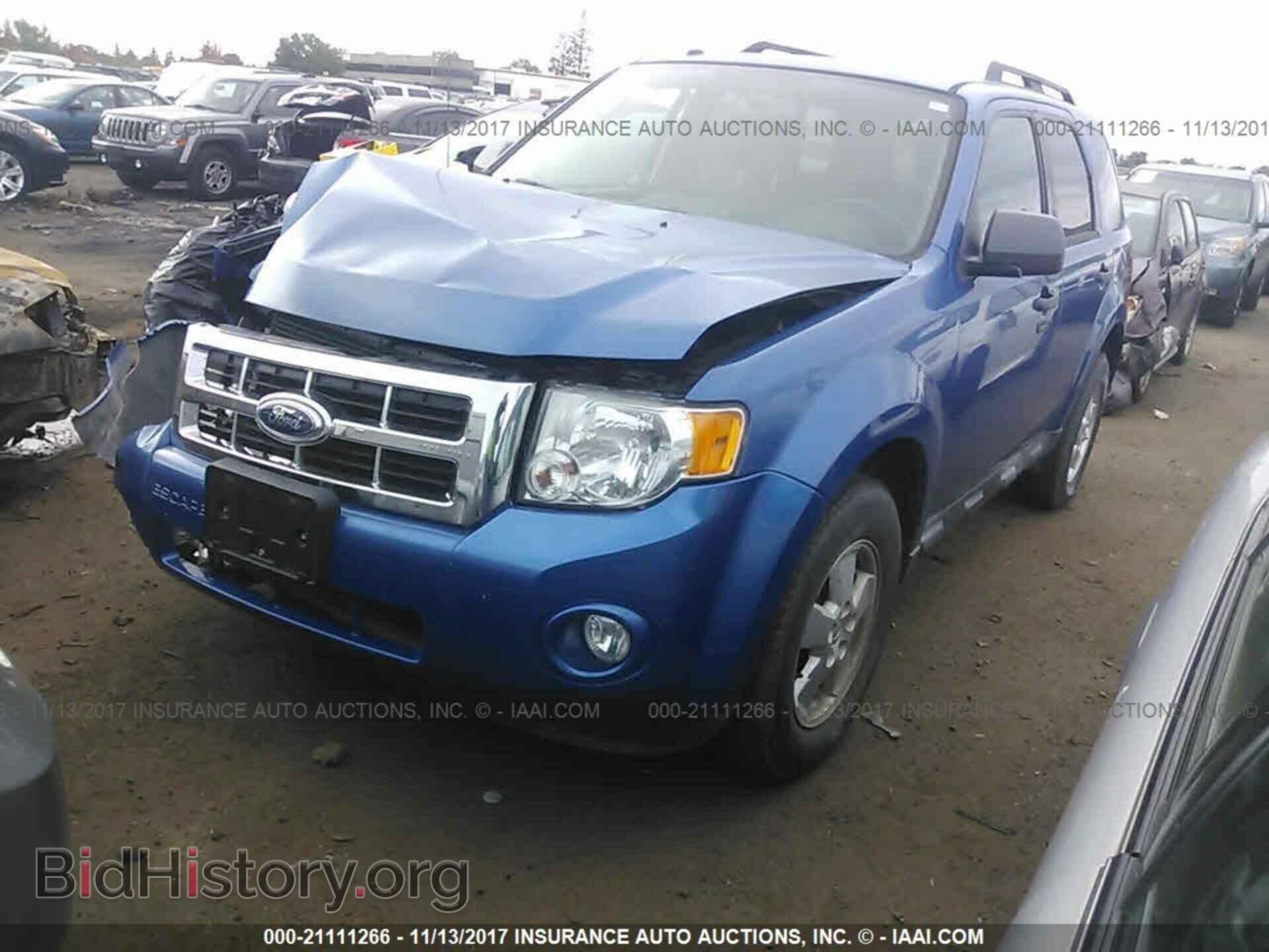 2011 Ford Escape - VIN: 1FMCU9D72BKB74488 - Photo 2