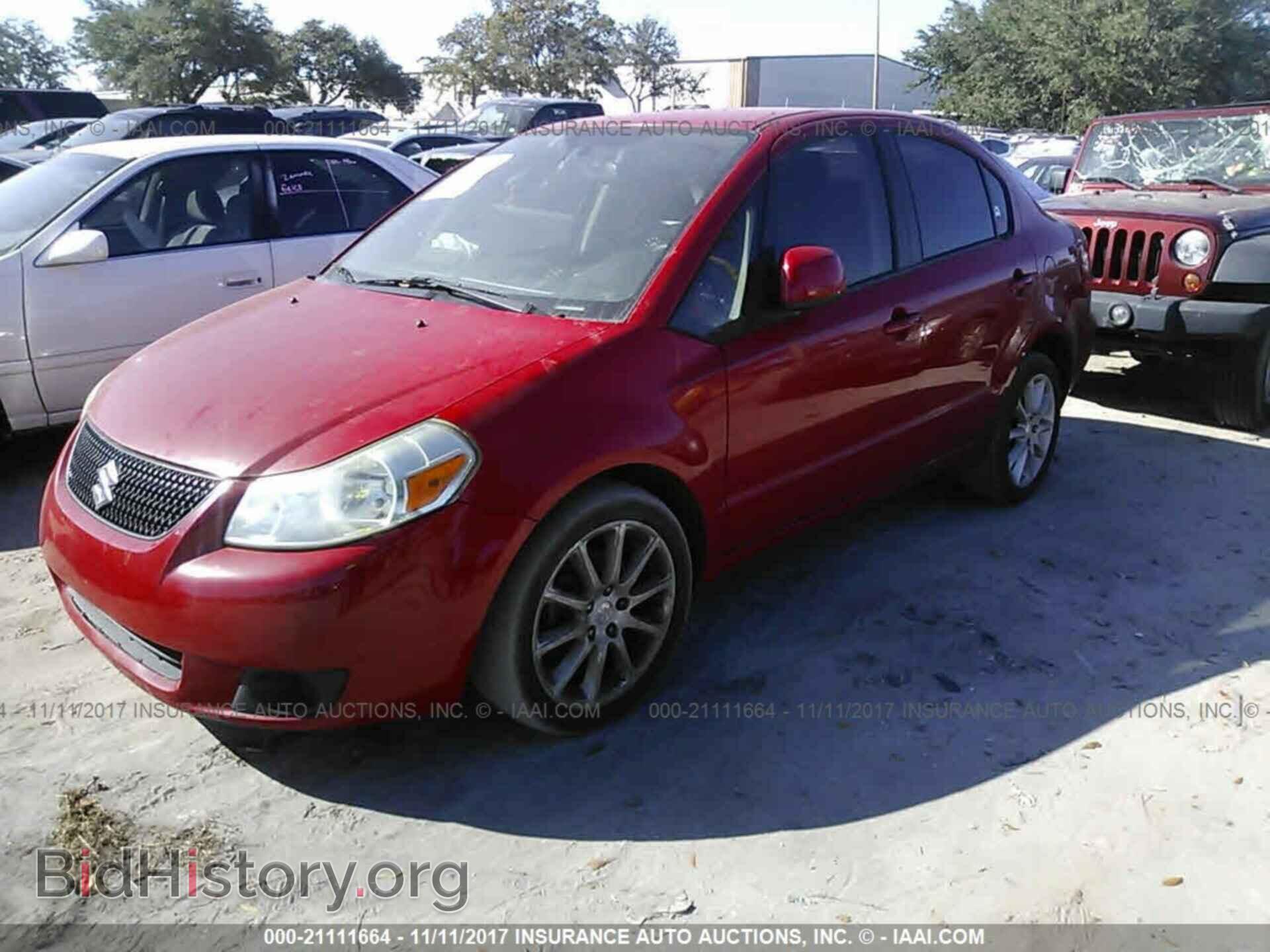 2011 Suzuki Sx4 - VIN: JS2YC5A21B6304094 - Photo 2