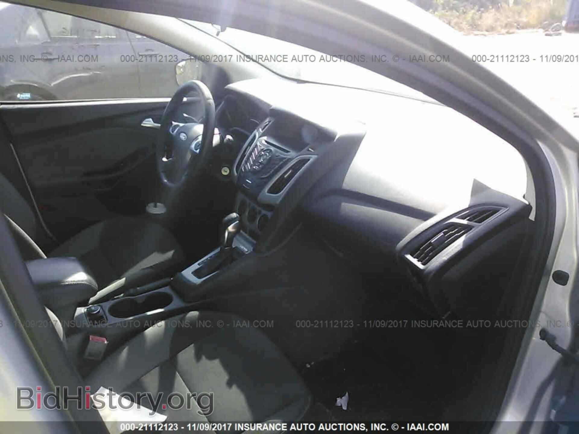 2012 Ford Focus - VIN: 1FAHP3K20CL166557 - Photo 5
