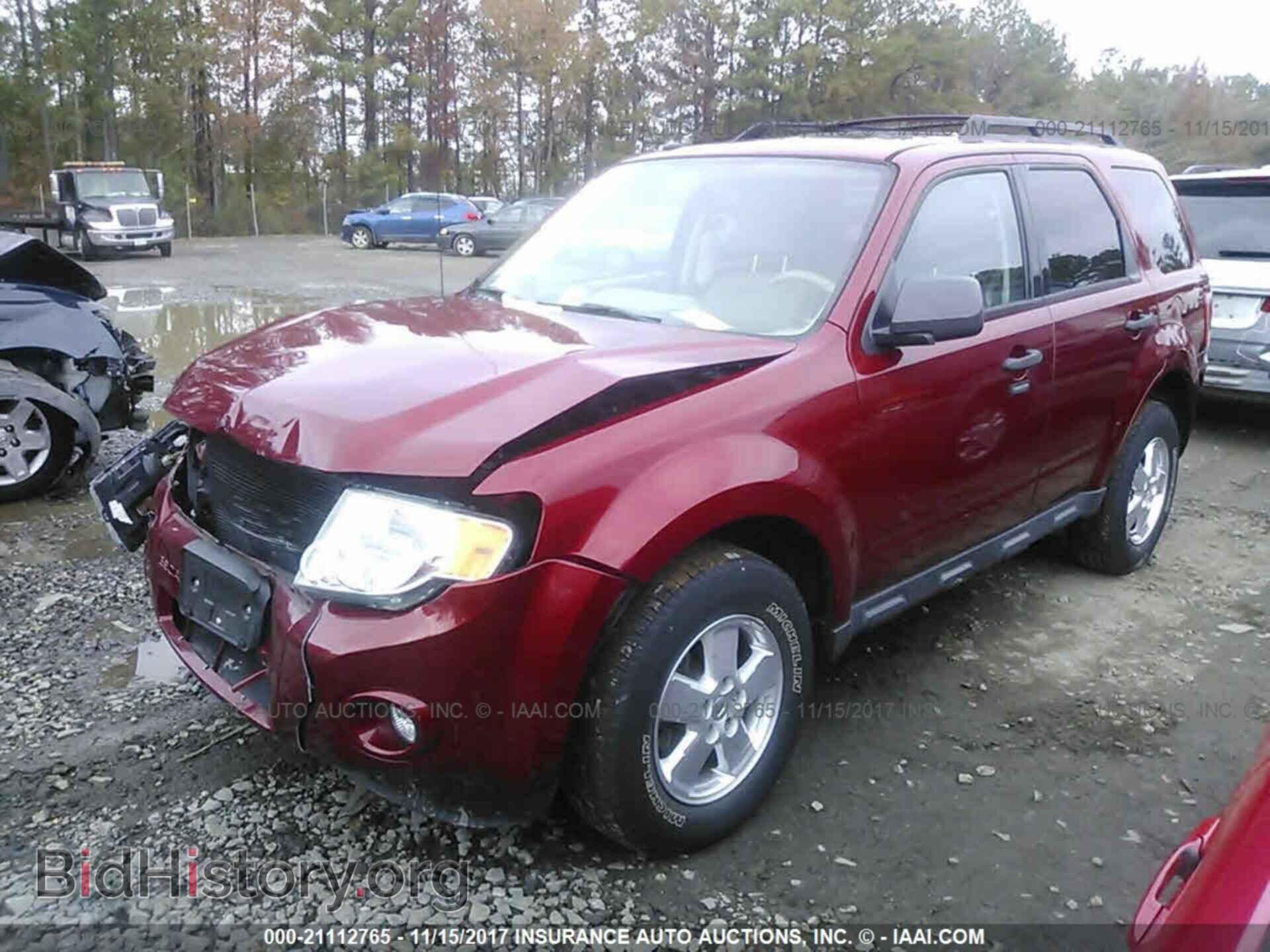 2012 Ford Escape - VIN: 1FMCU9DG5CKB16375 - Photo 2