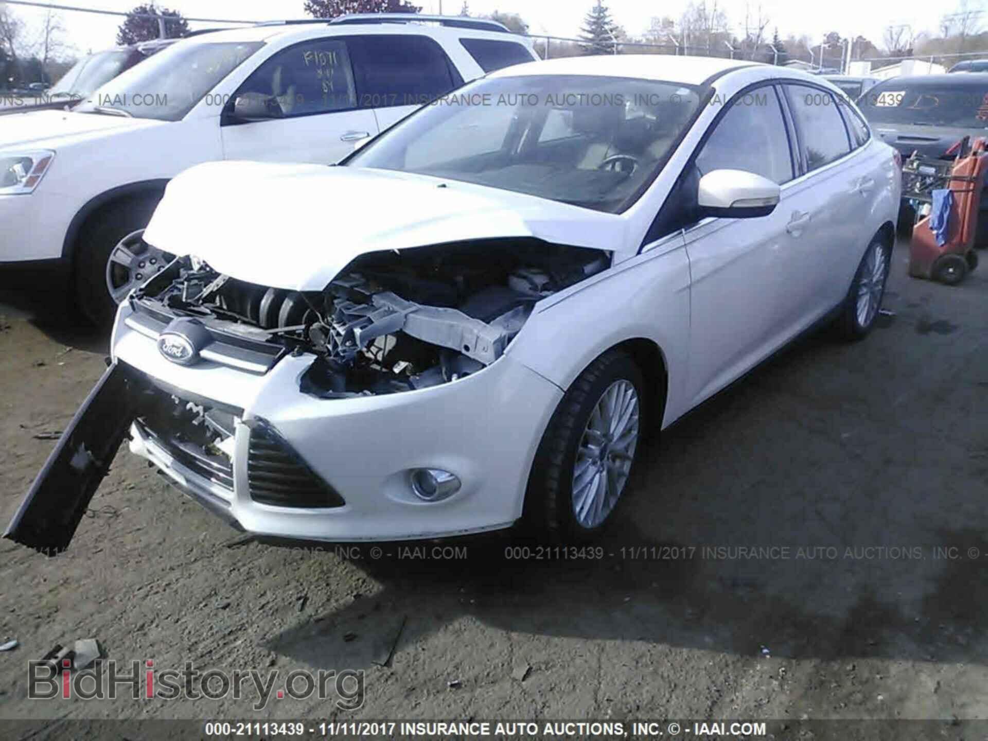 2012 Ford Focus - VIN: 1FAHP3H23CL300419 - Фото 2