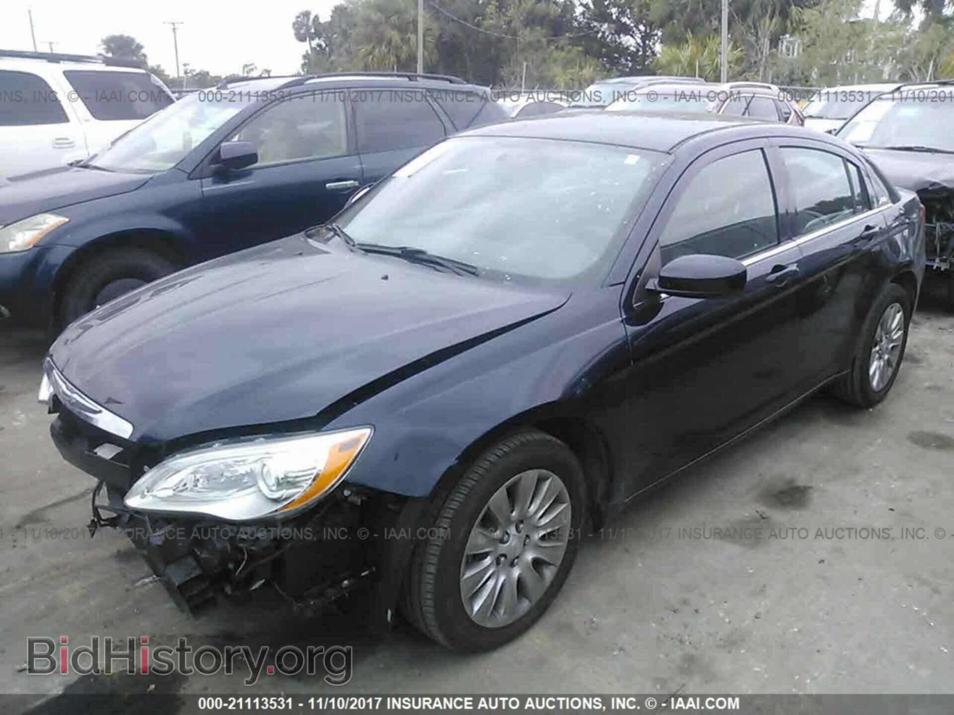 2012 Chrysler 200 - VIN: 1C3CCBAB0CN300245 - Фото 2