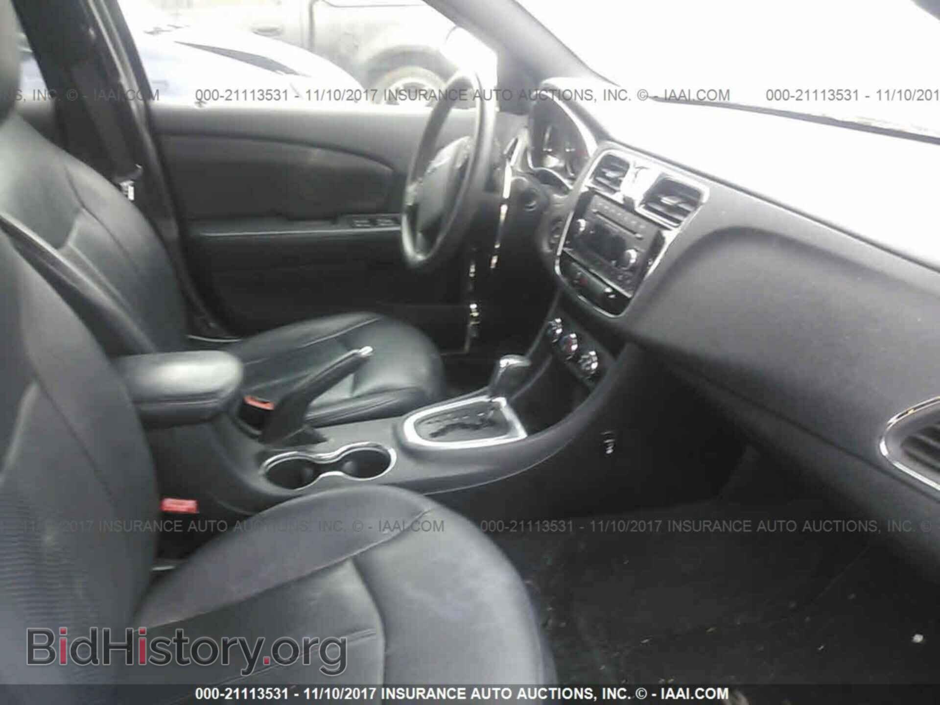 2012 Chrysler 200 - VIN: 1C3CCBAB0CN300245 - Фото 5