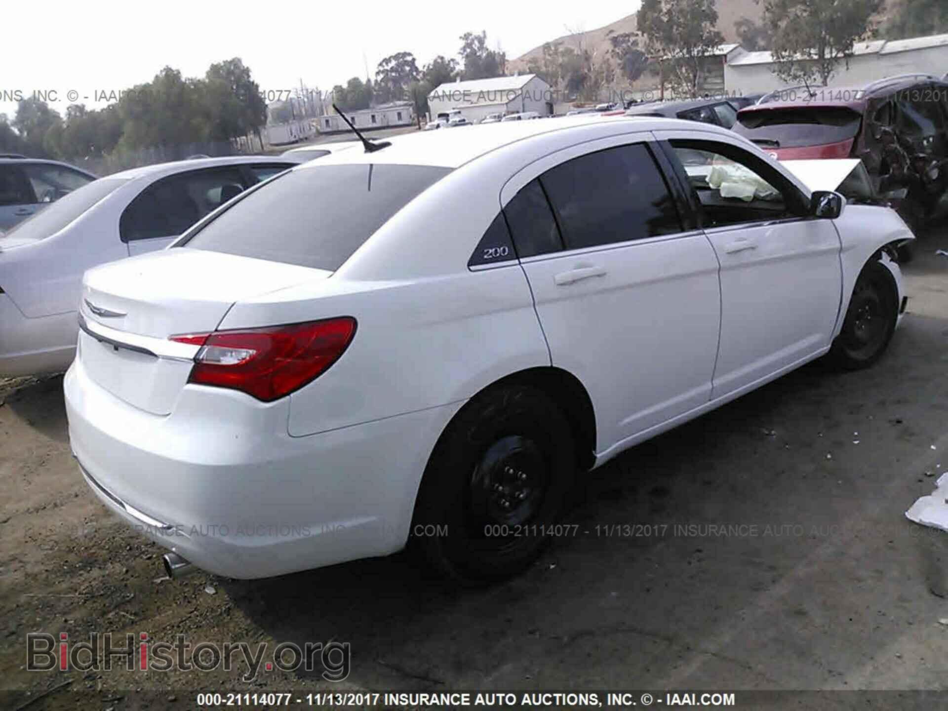 2013 Chrysler 200 - VIN: 1C3CCBBB4DN735558 - Photo 4