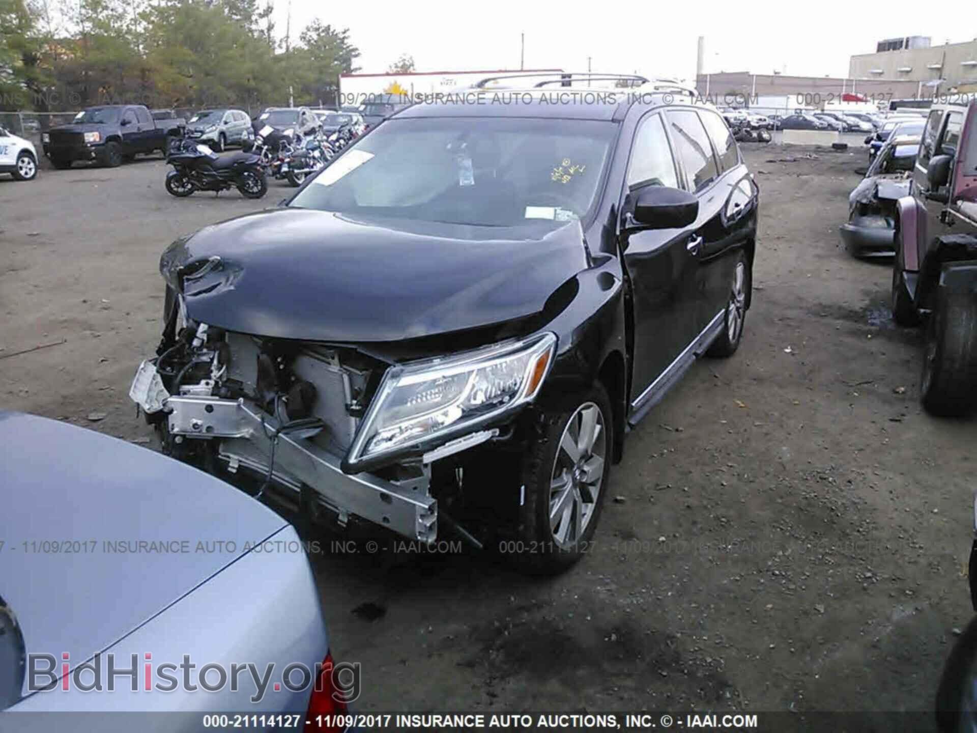 2016 Nissan Pathfinder - VIN: 5N1AR2MM7GC658325 - Фото 2