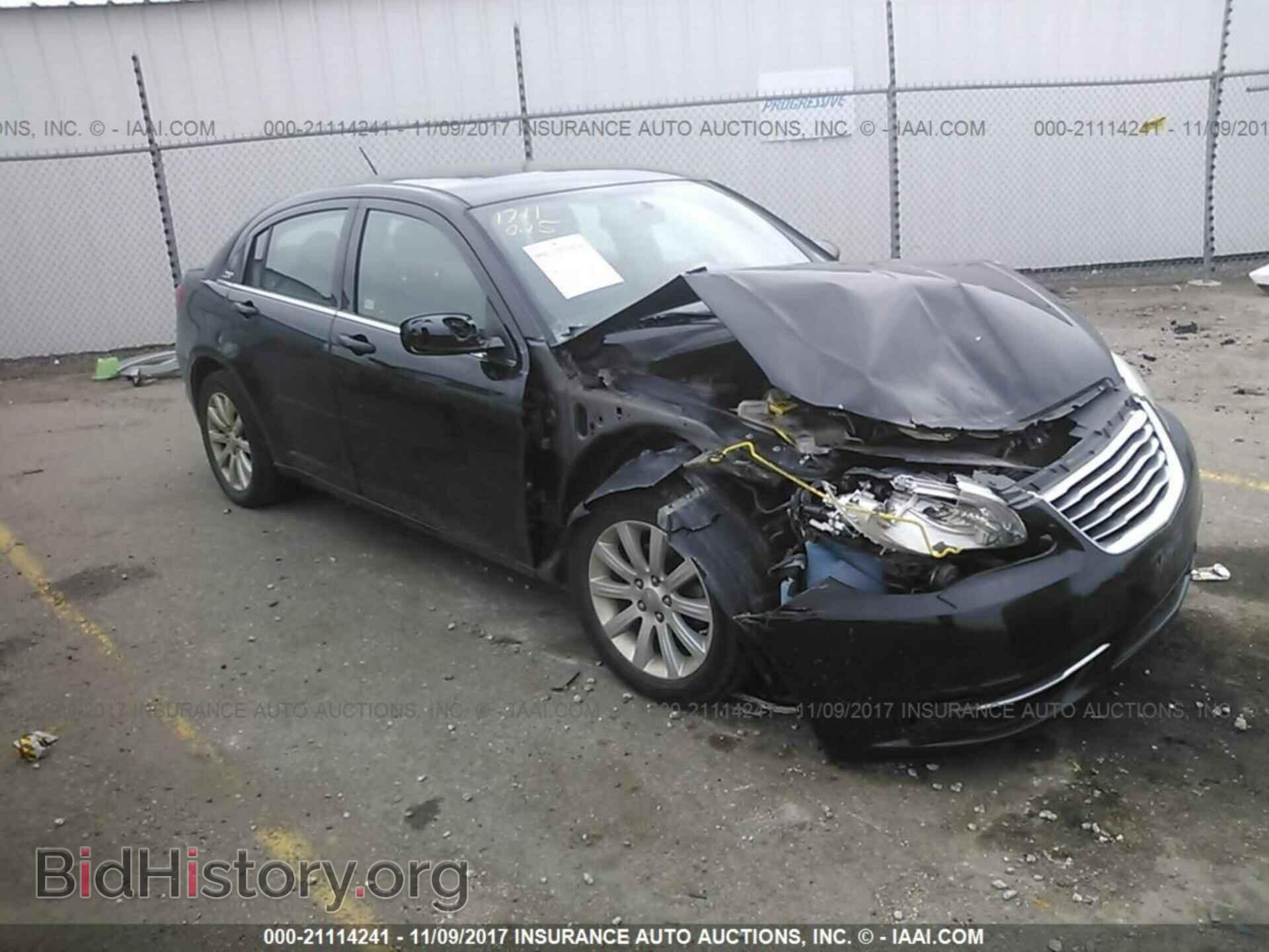 Photo 1C3CCBBB4CN307844 - Chrysler 200 2012