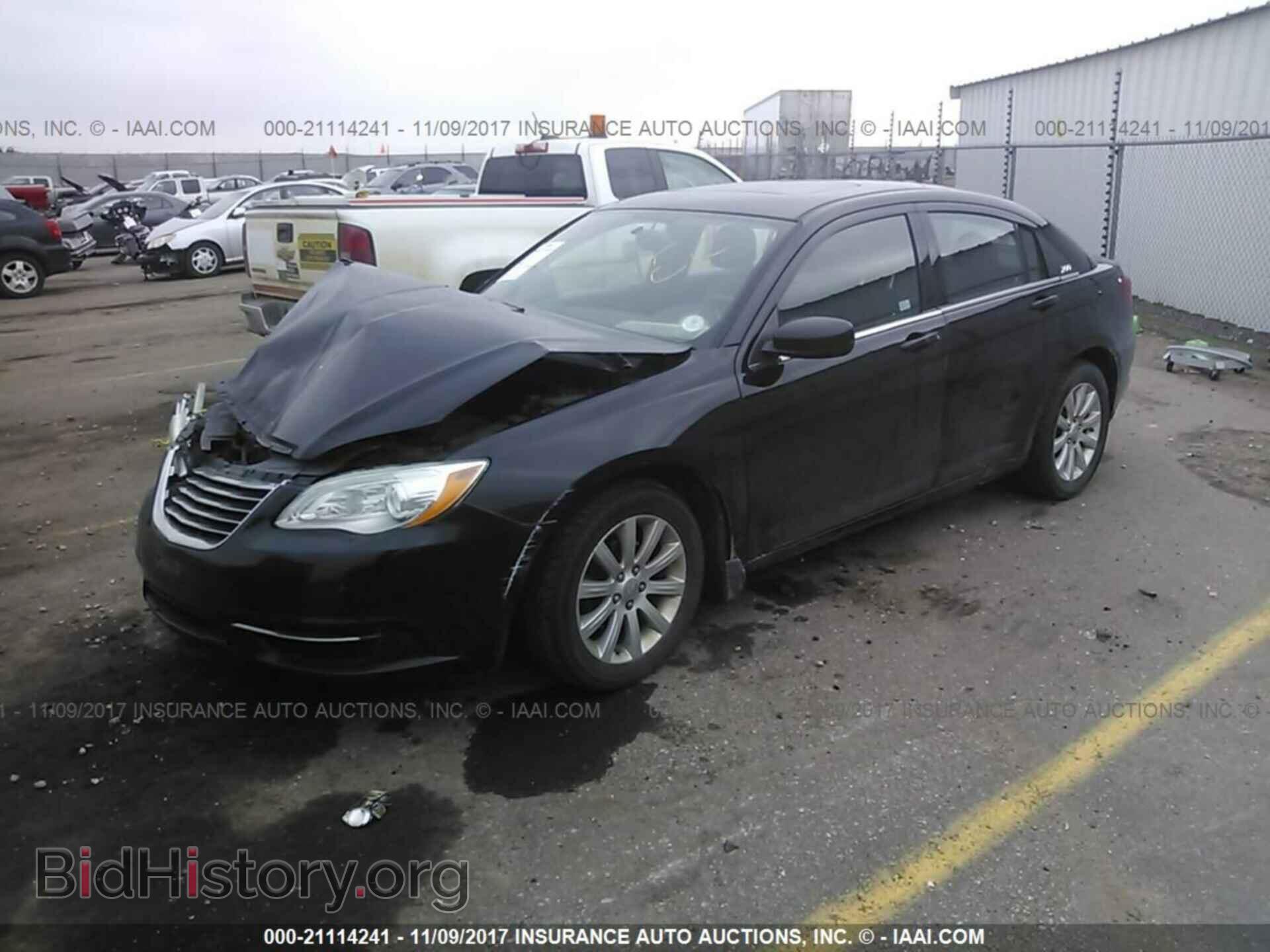 2012 Chrysler 200 - VIN: 1C3CCBBB4CN307844 - Фото 2