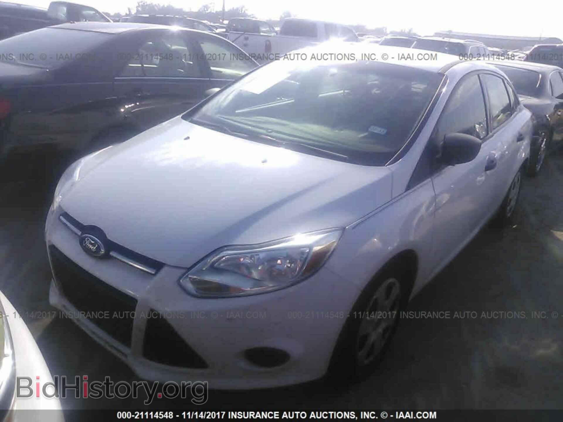 2014 Ford Focus - VIN: 1FADP3E29EL190658 - Photo 2