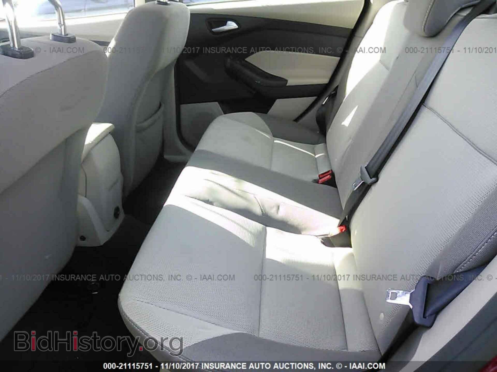 2012 Ford Focus - VIN: 1FAHP3F22CL307476 - Photo 8