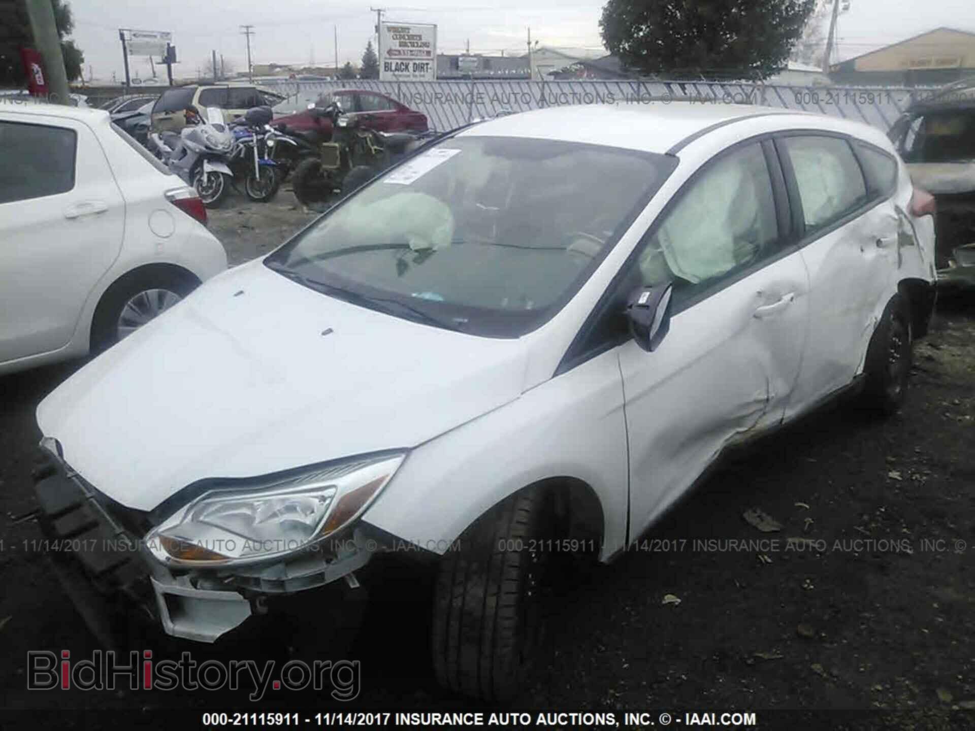 2012 Ford Focus - VIN: 1FAHP3K22CL344002 - Photo 2