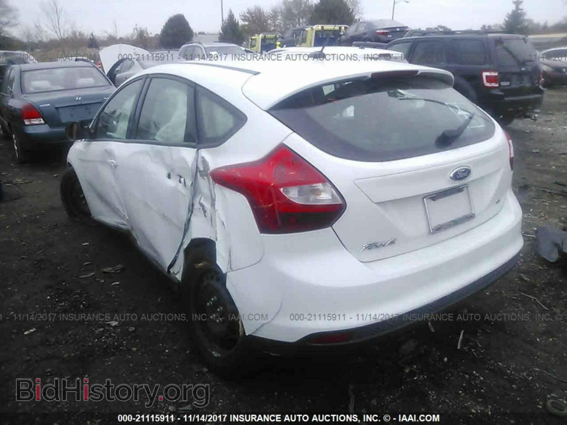 2012 Ford Focus - VIN: 1FAHP3K22CL344002 - Photo 3