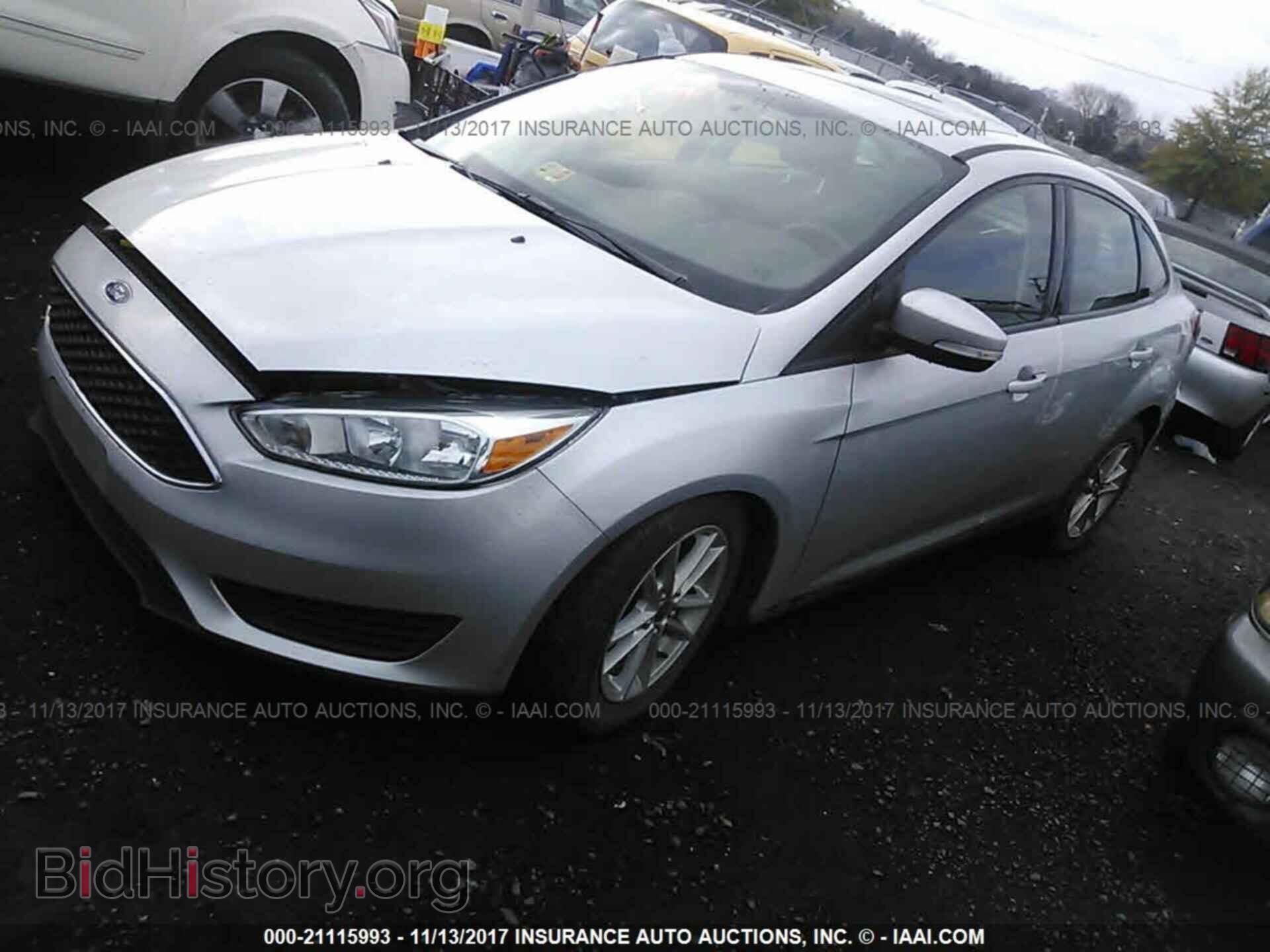2015 Ford Focus - VIN: 1FADP3F22FL342263 - Photo 2