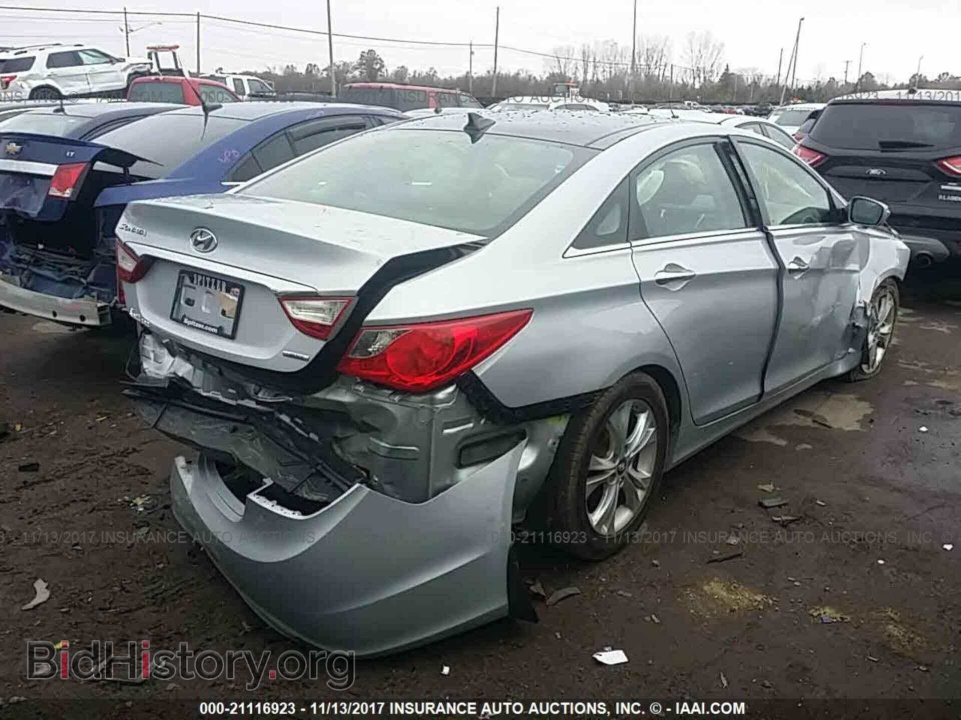 2012 Hyundai Sonata - VIN: 5NPEC4AC2CH339668 - Photo 4