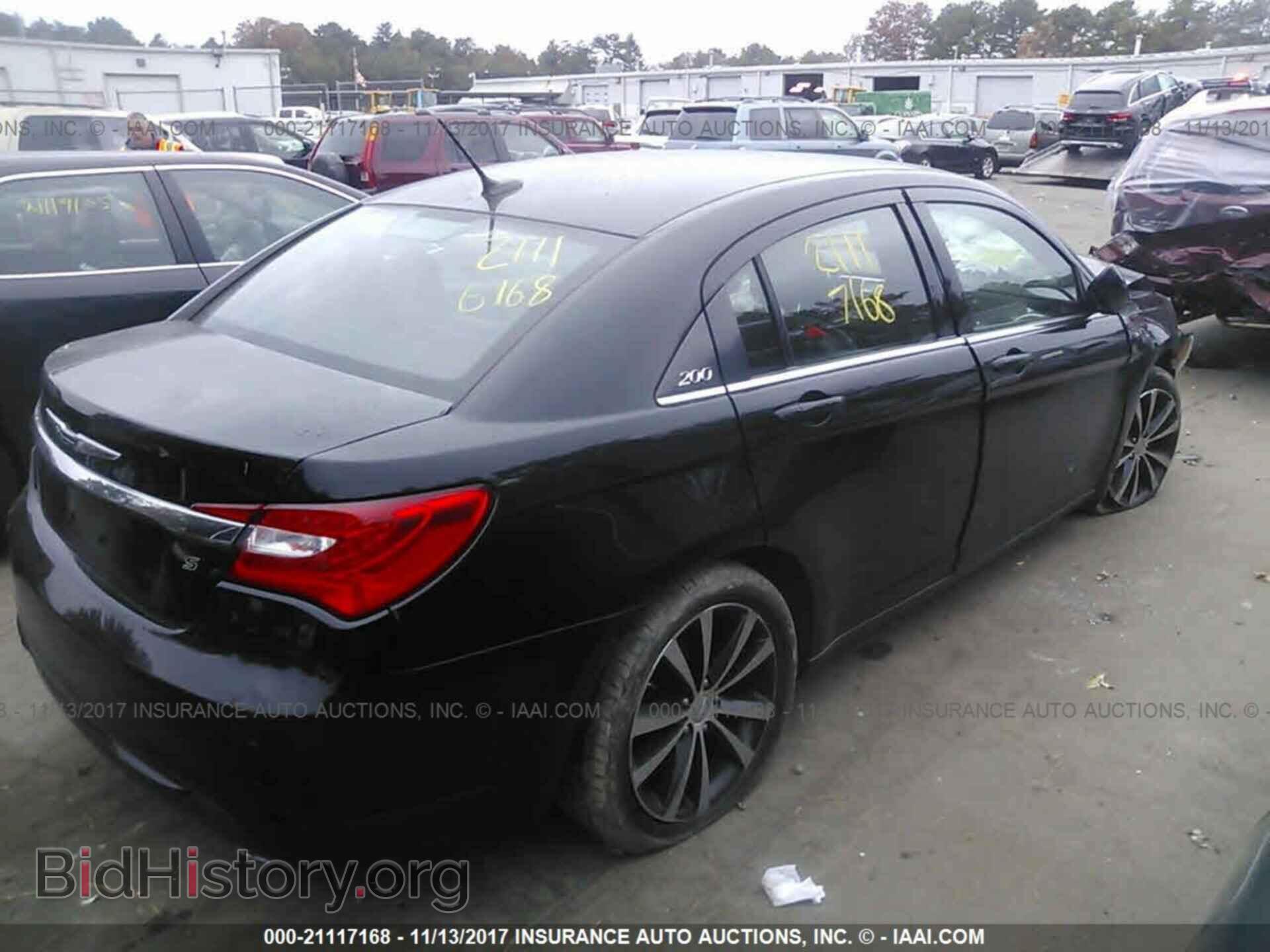 2011 Chrysler 200 - VIN: 1C3BC8FG6BN612474 - Фото 4