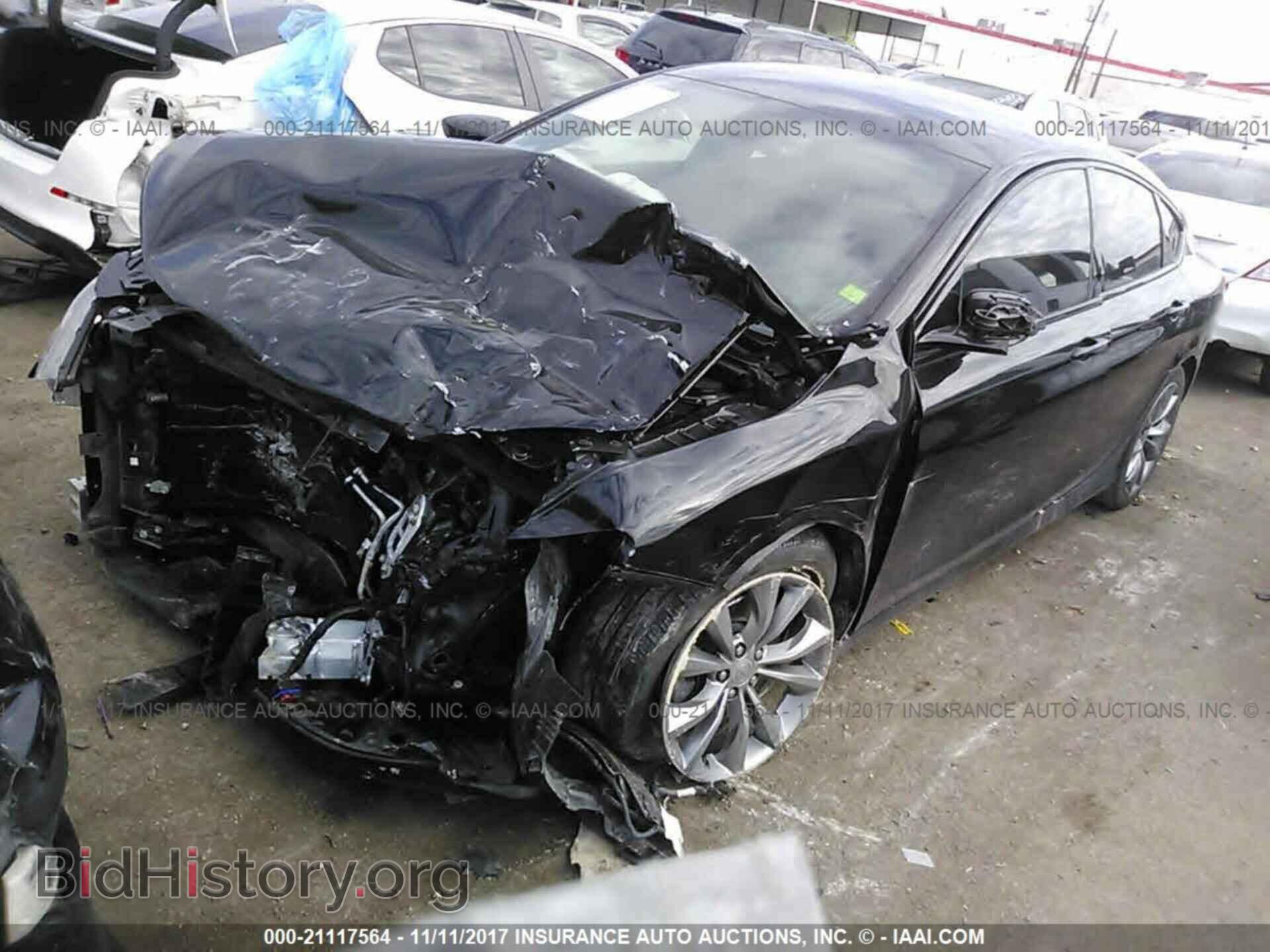 2016 Chrysler 200 - VIN: 1C3CCCBG7GN121299 - Photo 2