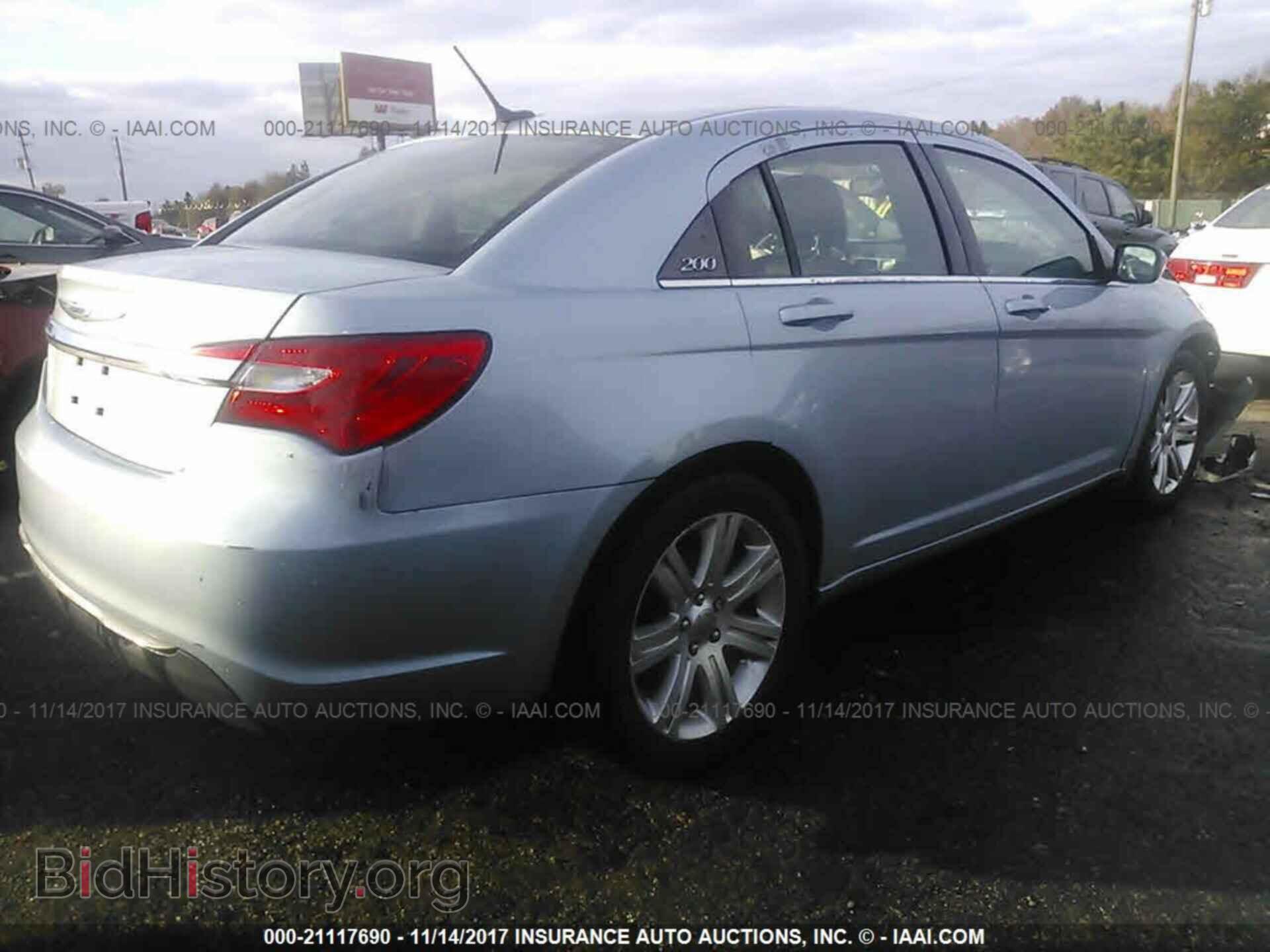 2013 Chrysler 200 - VIN: 1C3CCBBB4DN593440 - Фото 4