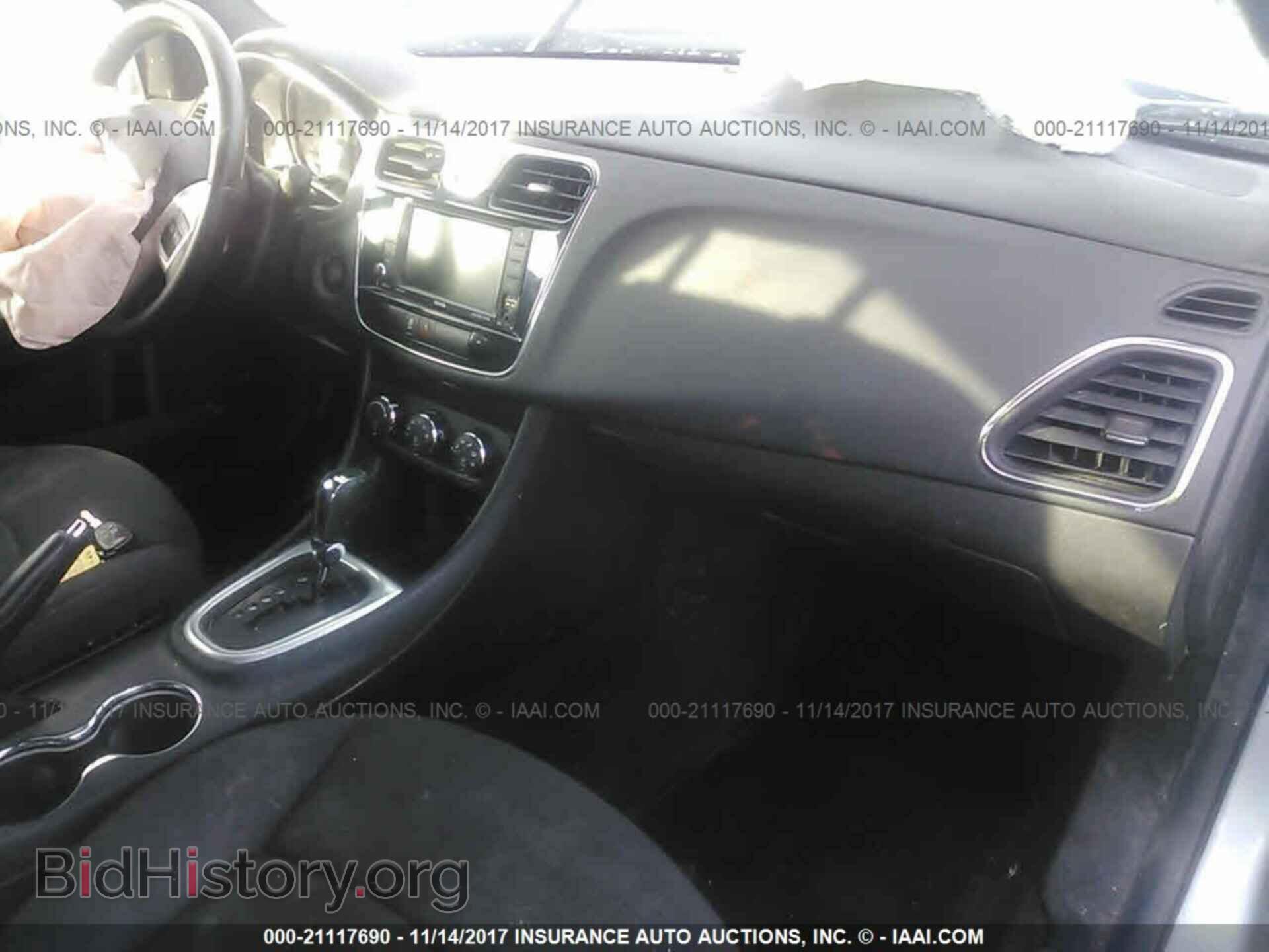 2013 Chrysler 200 - VIN: 1C3CCBBB4DN593440 - Фото 5
