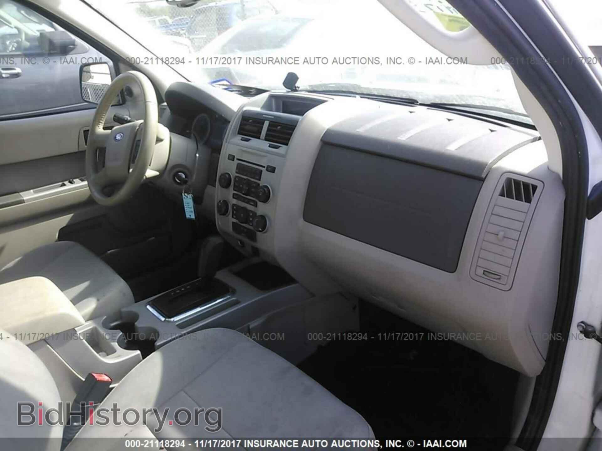 2011 Ford Escape - VIN: 1FMCU9D70BKB54109 - Photo 5